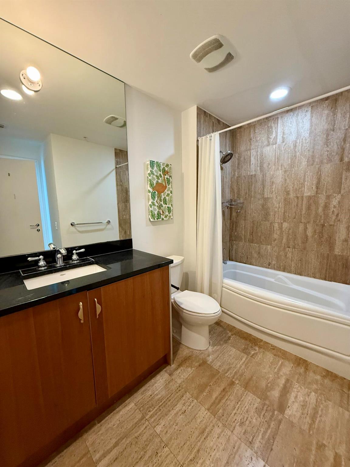 300 S Biscayne Boulevard #T-2209, Miami FL 33131