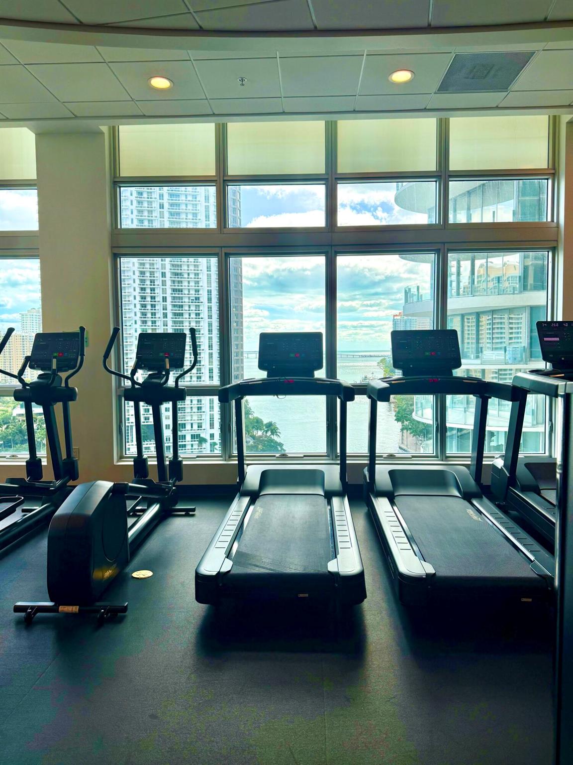 300 S Biscayne Boulevard #T-2209, Miami FL 33131