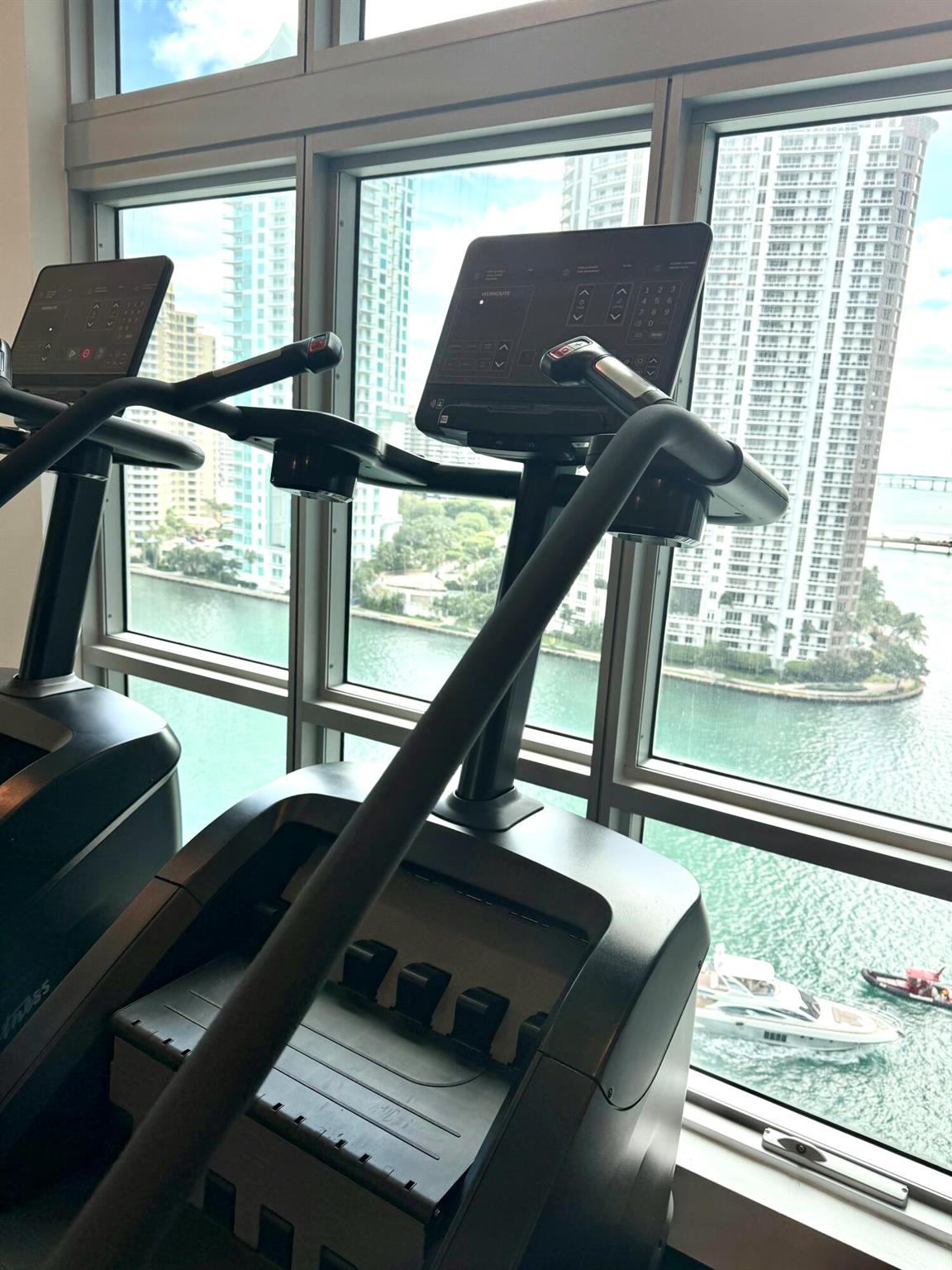 300 S Biscayne Boulevard #T-2209, Miami FL 33131