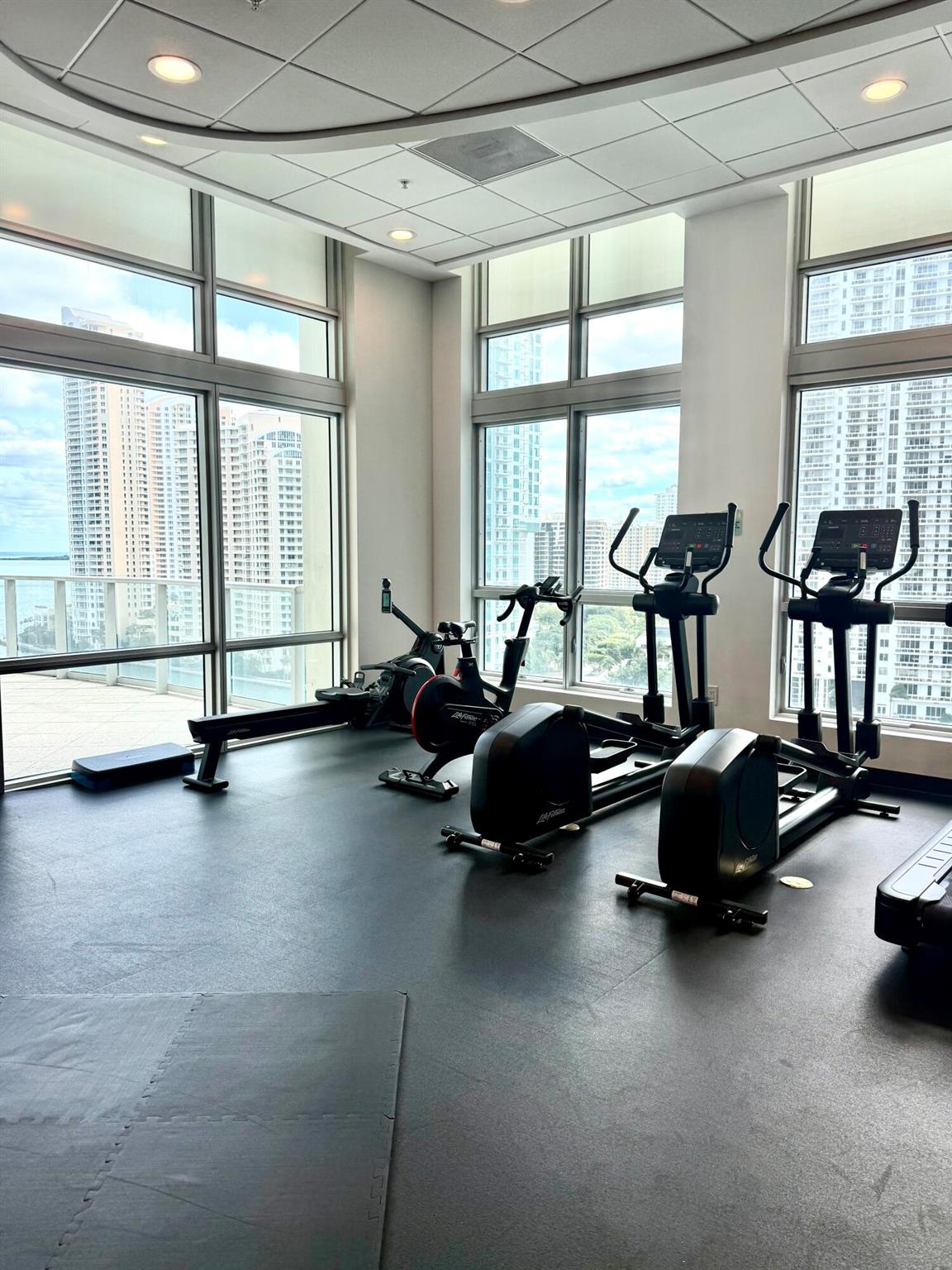 300 S Biscayne Boulevard #T-2209, Miami FL 33131