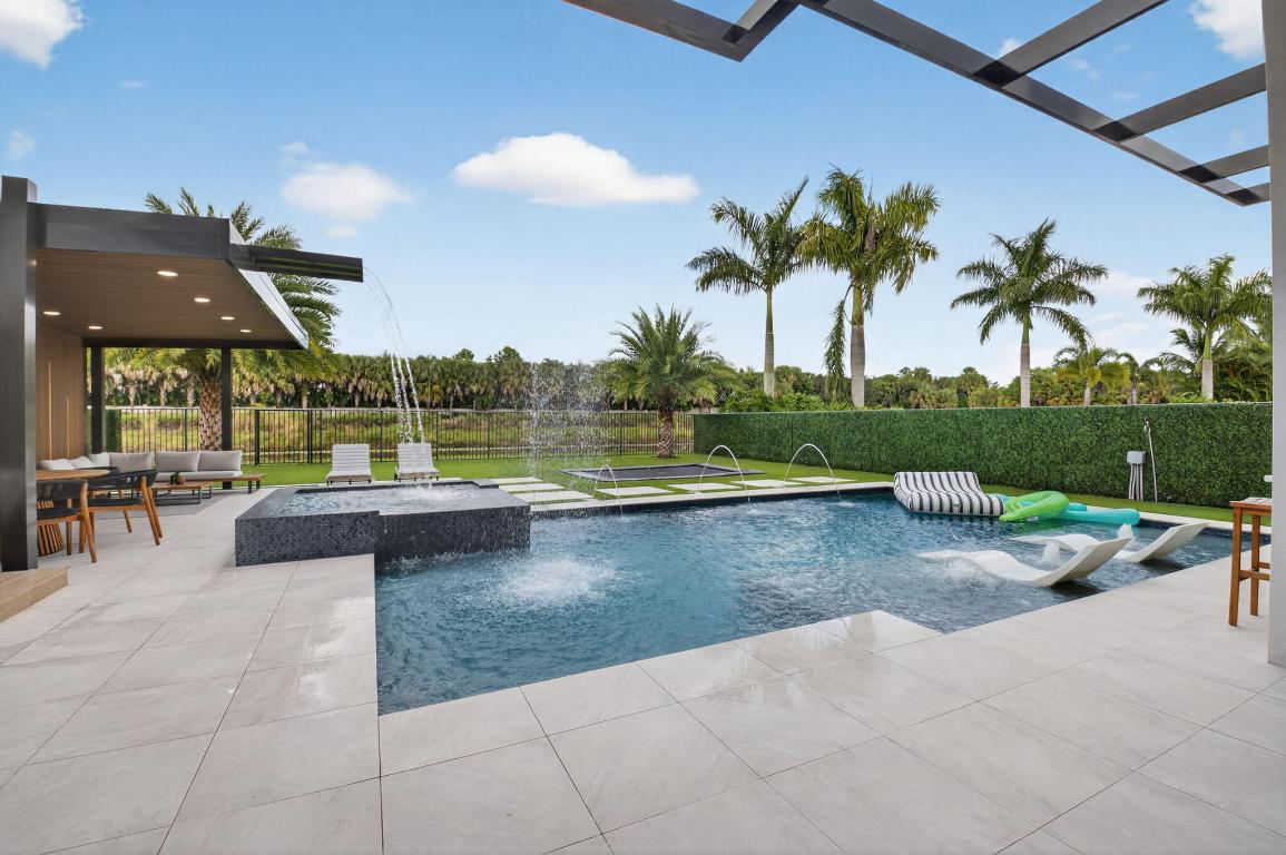 9083 Benedetta, Boca Raton FL 33496