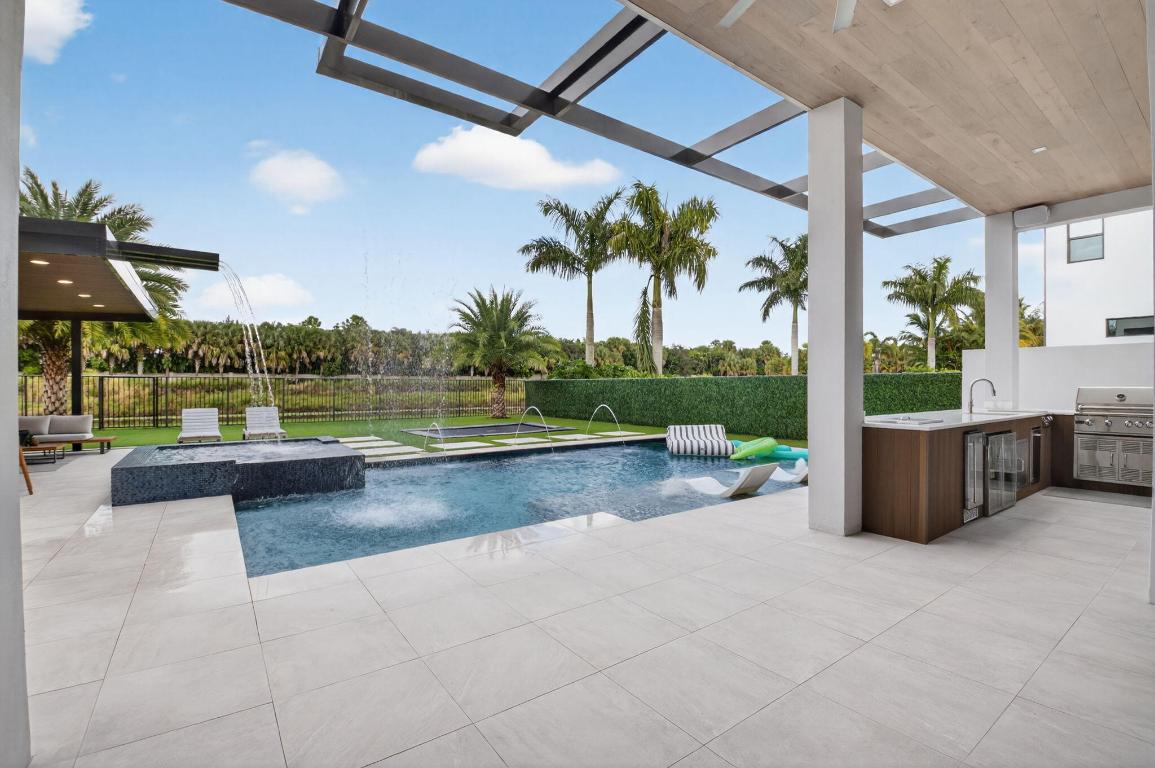 9083 Benedetta, Boca Raton FL 33496