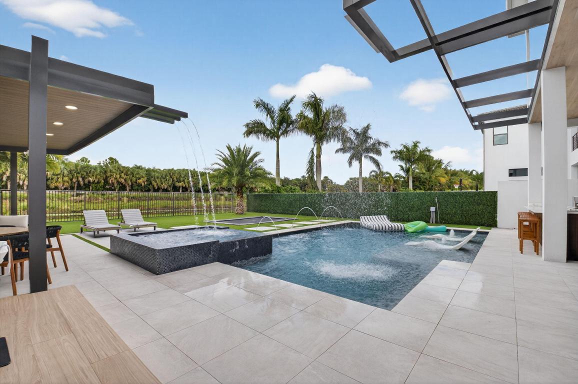 9083 Benedetta, Boca Raton FL 33496
