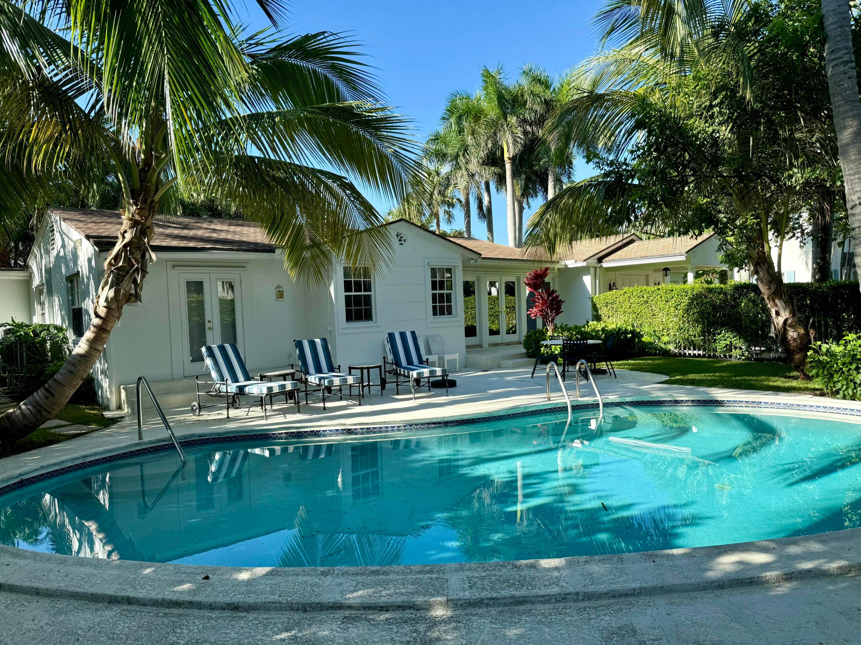 222 Miraflores, Palm Beach FL 33480
