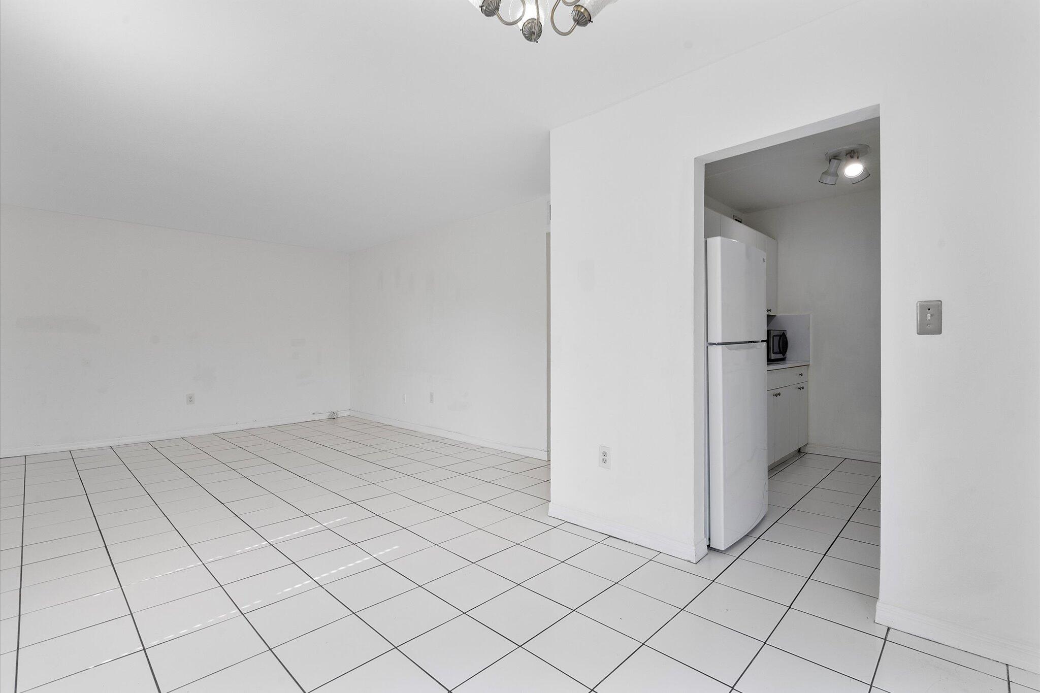 2138 SW 6th #301, Miami FL 33135