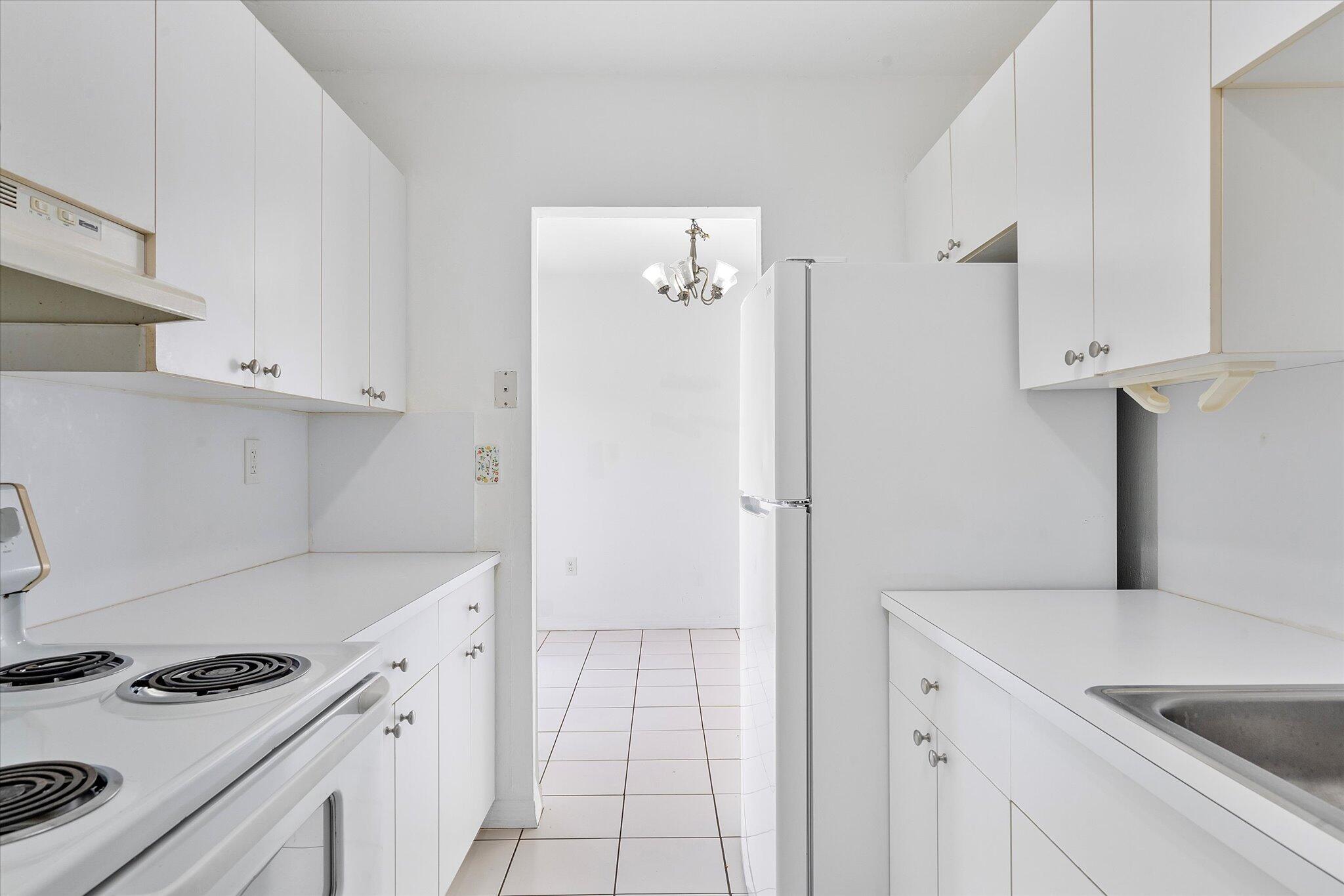 2138 SW 6th #301, Miami FL 33135