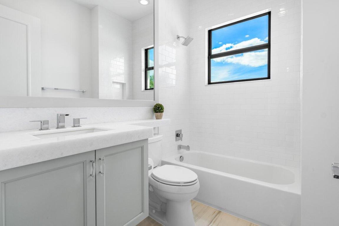 9276 Biaggio, Boca Raton FL 33496