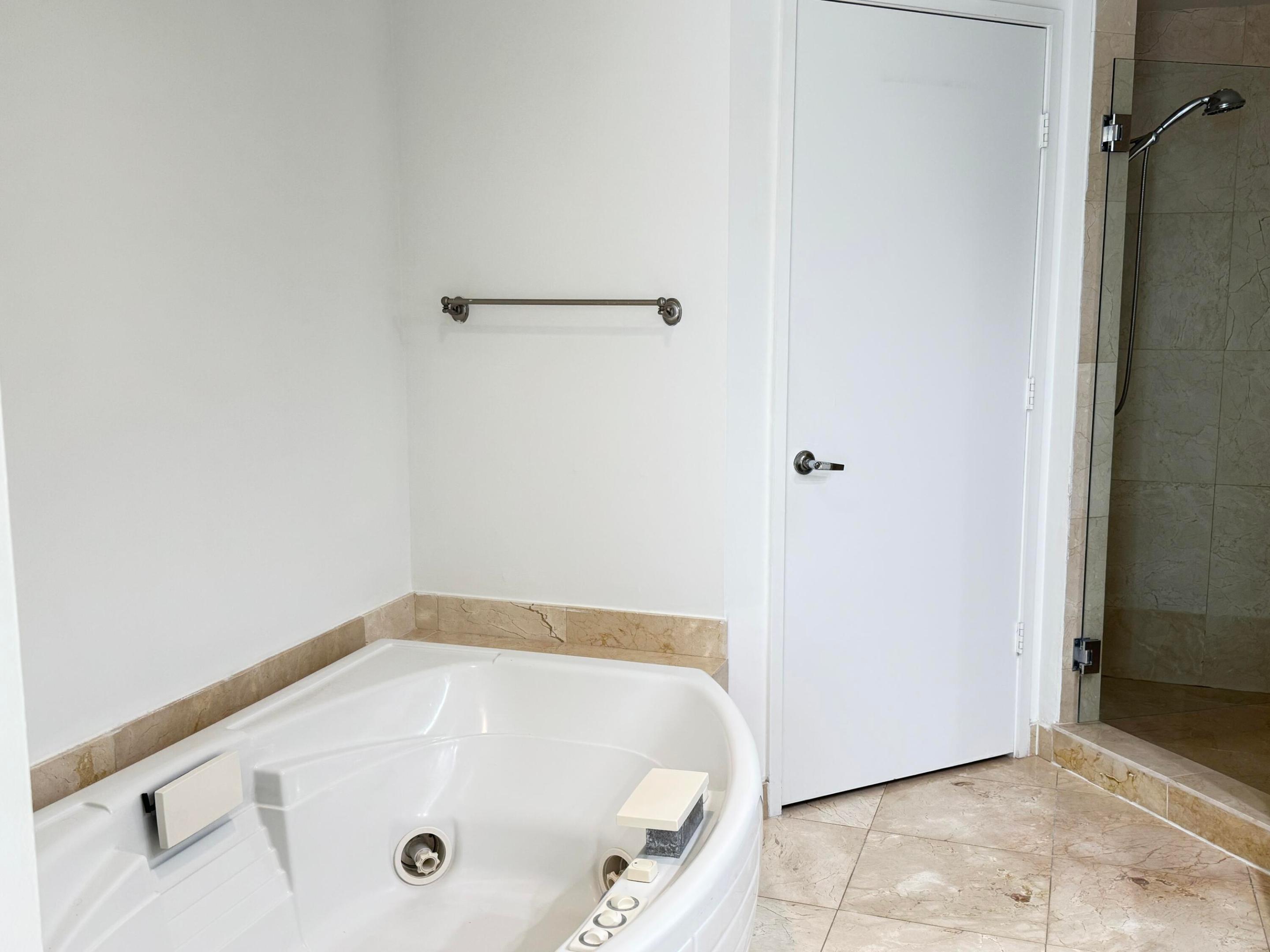 16275 Collins ##1004, Sunny Isles Beach FL 33160