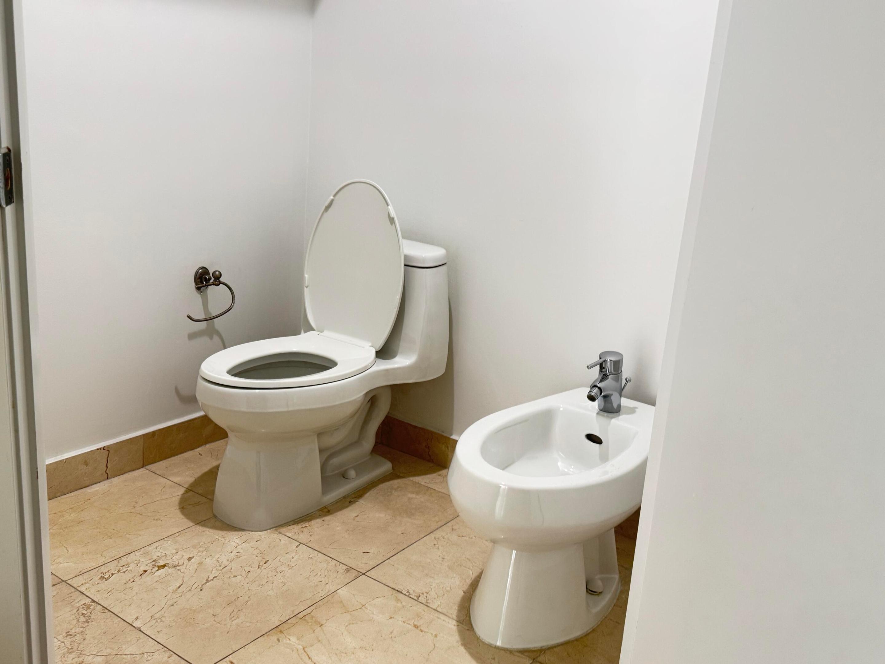 16275 Collins ##1004, Sunny Isles Beach FL 33160