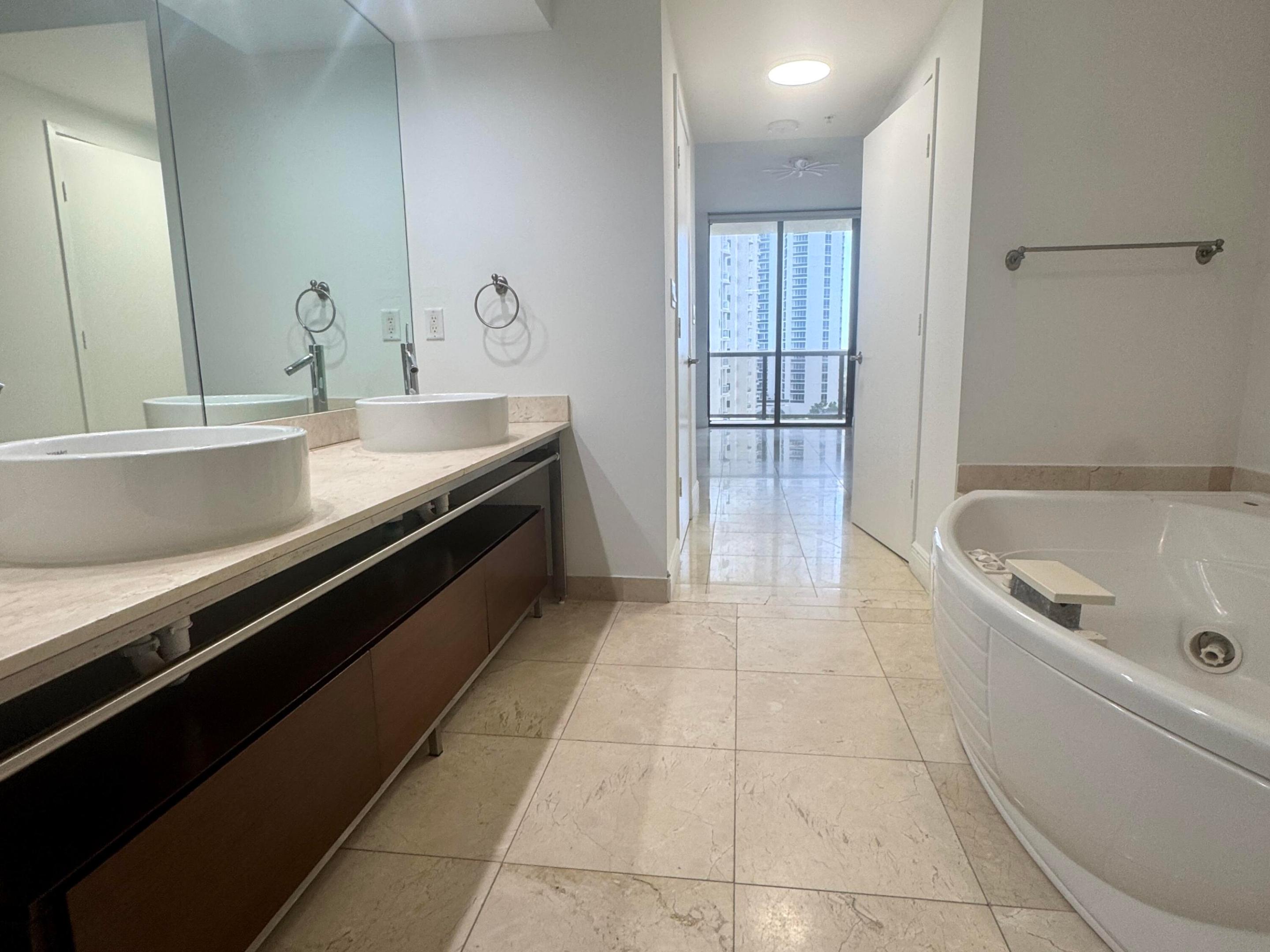 16275 Collins #1004, Sunny Isles Beach FL 33160