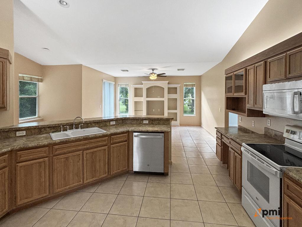2820 SE Melaleuca, Port St Lucie FL 34952