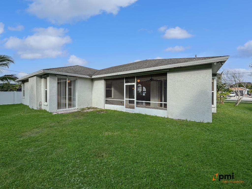 2820 SE Melaleuca, Port St Lucie FL 34952