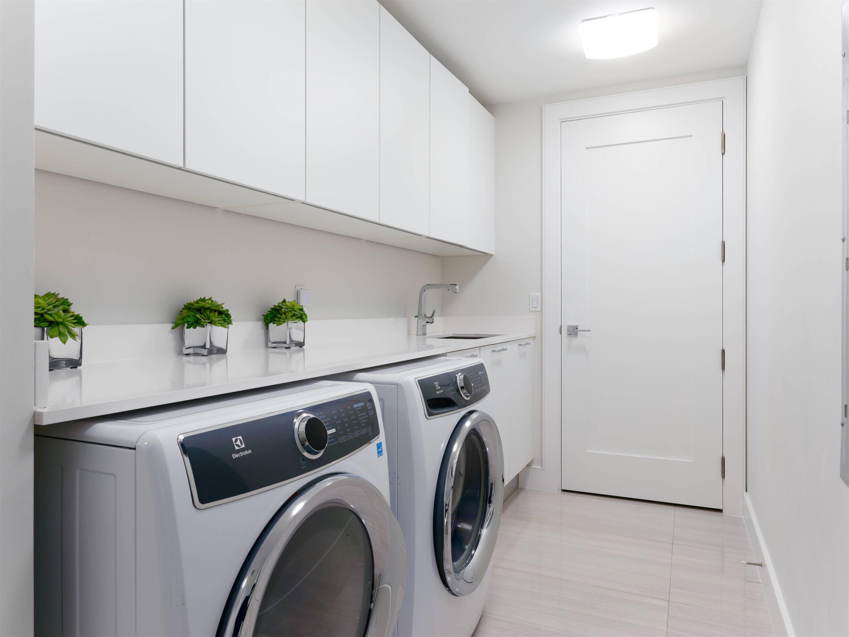 3730 N Ocean #6d, Singer Island FL 33404
