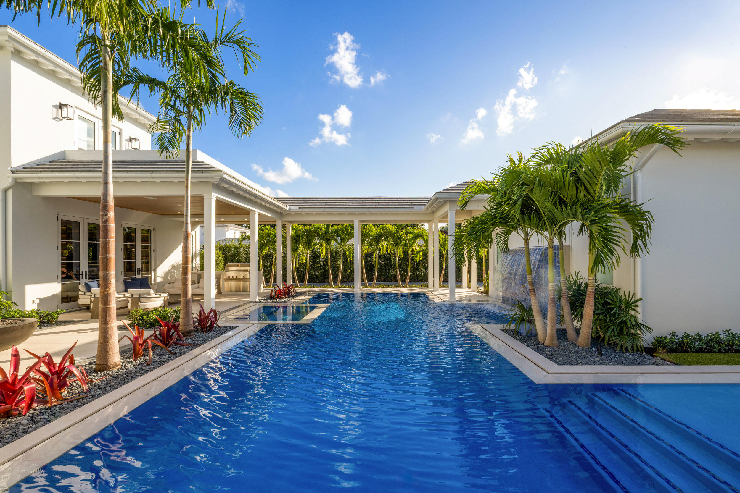 2415 S Flagler, West Palm Beach FL 33401