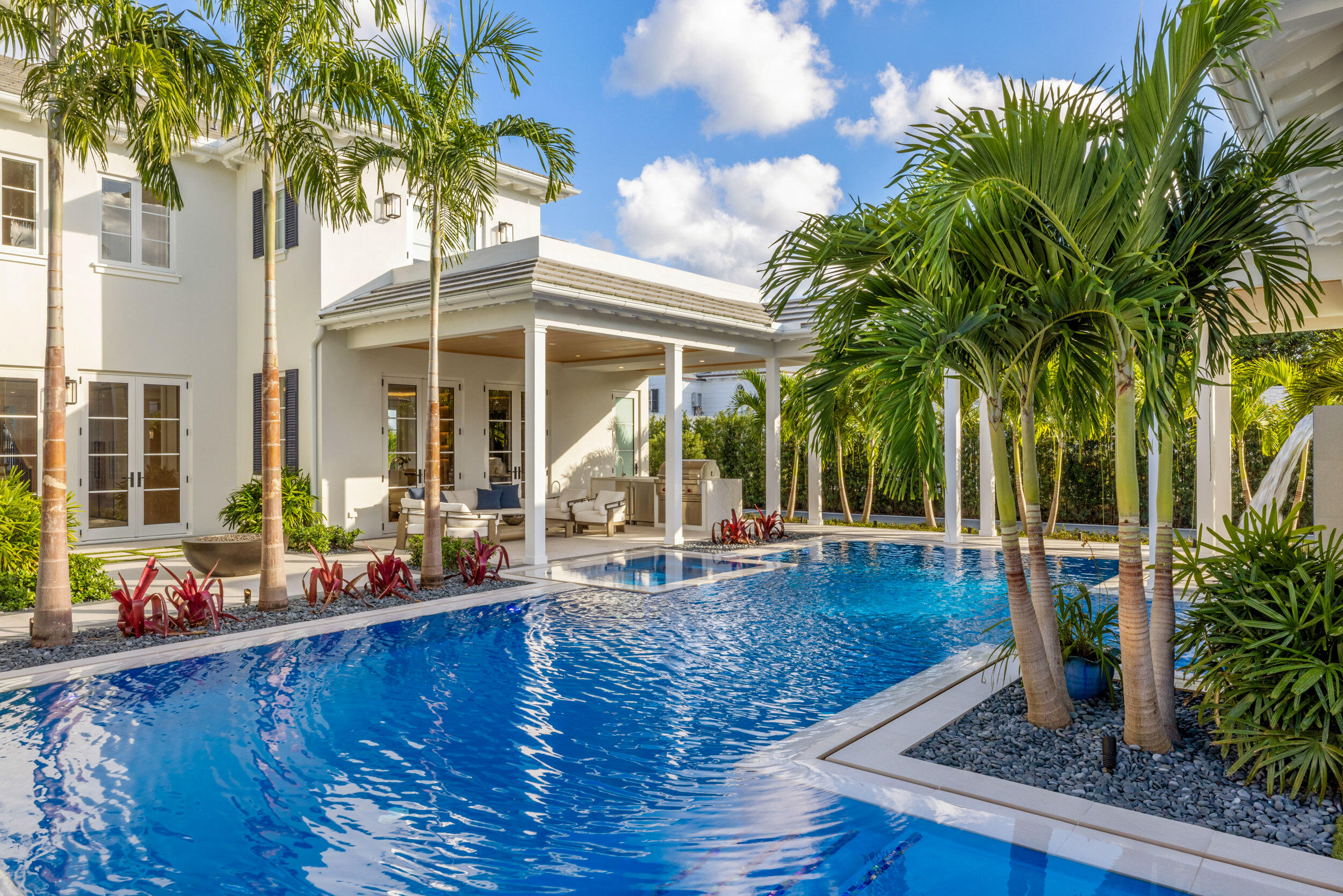 2415 S Flagler, West Palm Beach FL 33401