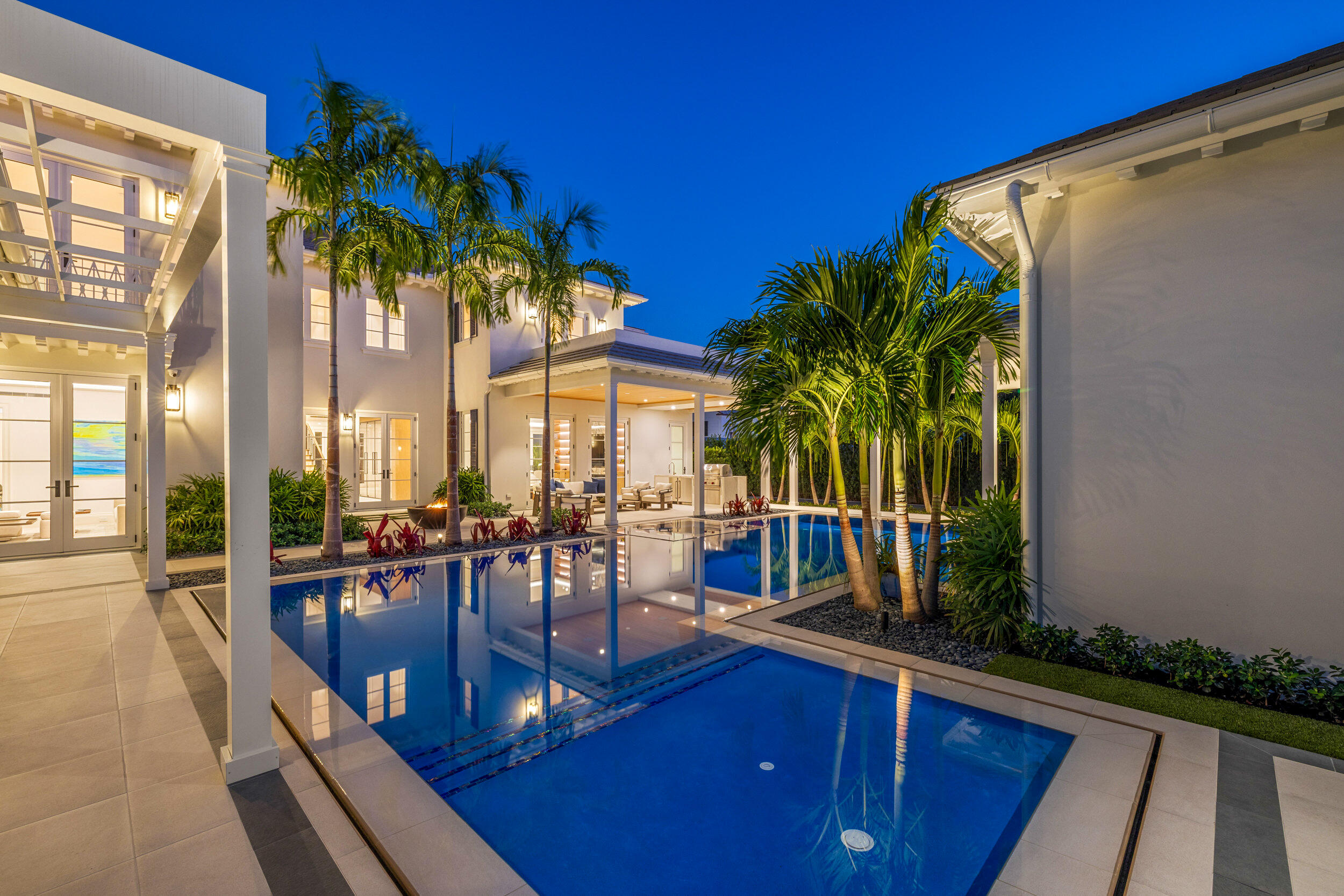 2415 S Flagler, West Palm Beach FL 33401