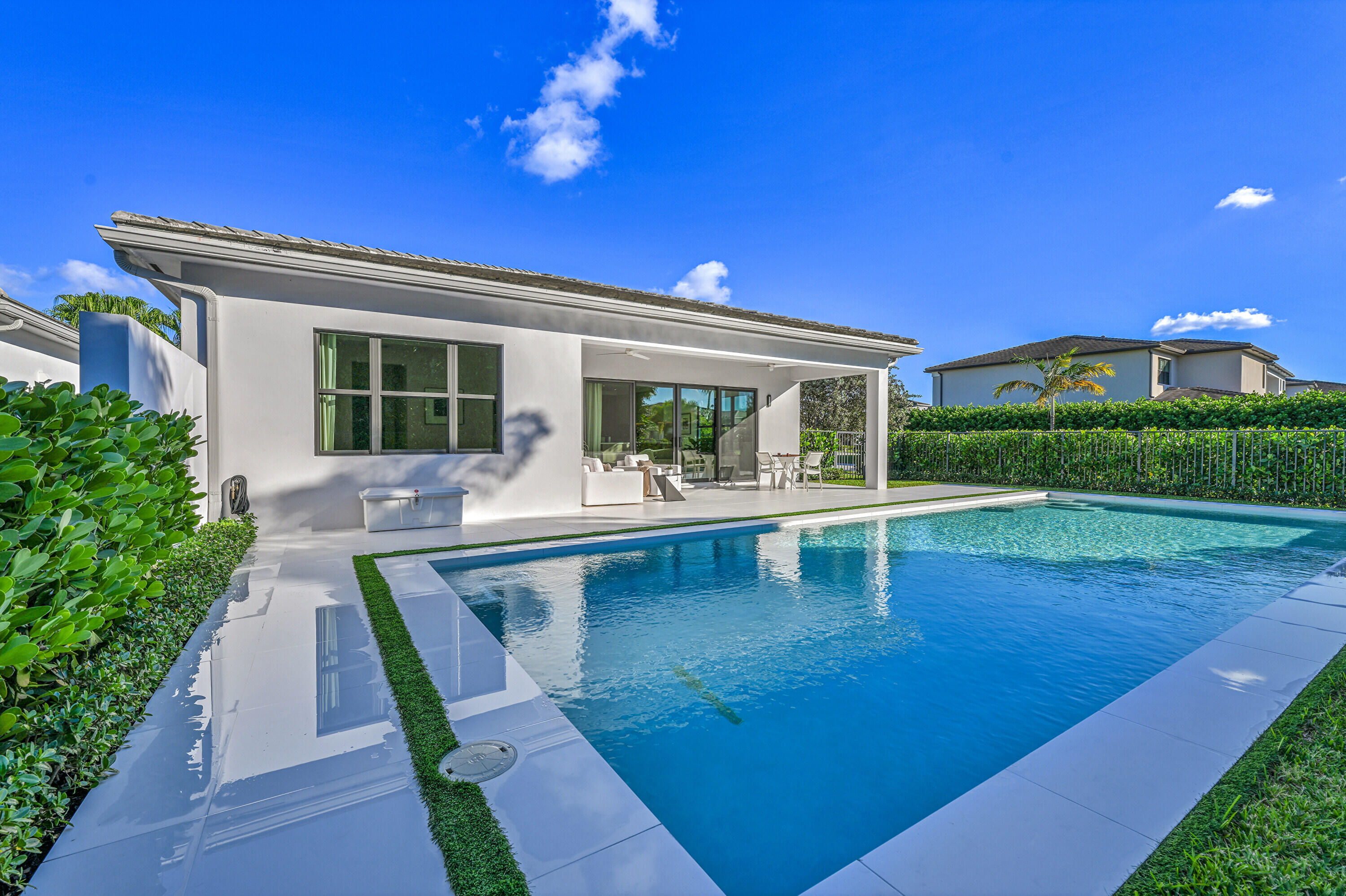 8538 Apple Falls, Boca Raton FL 33496