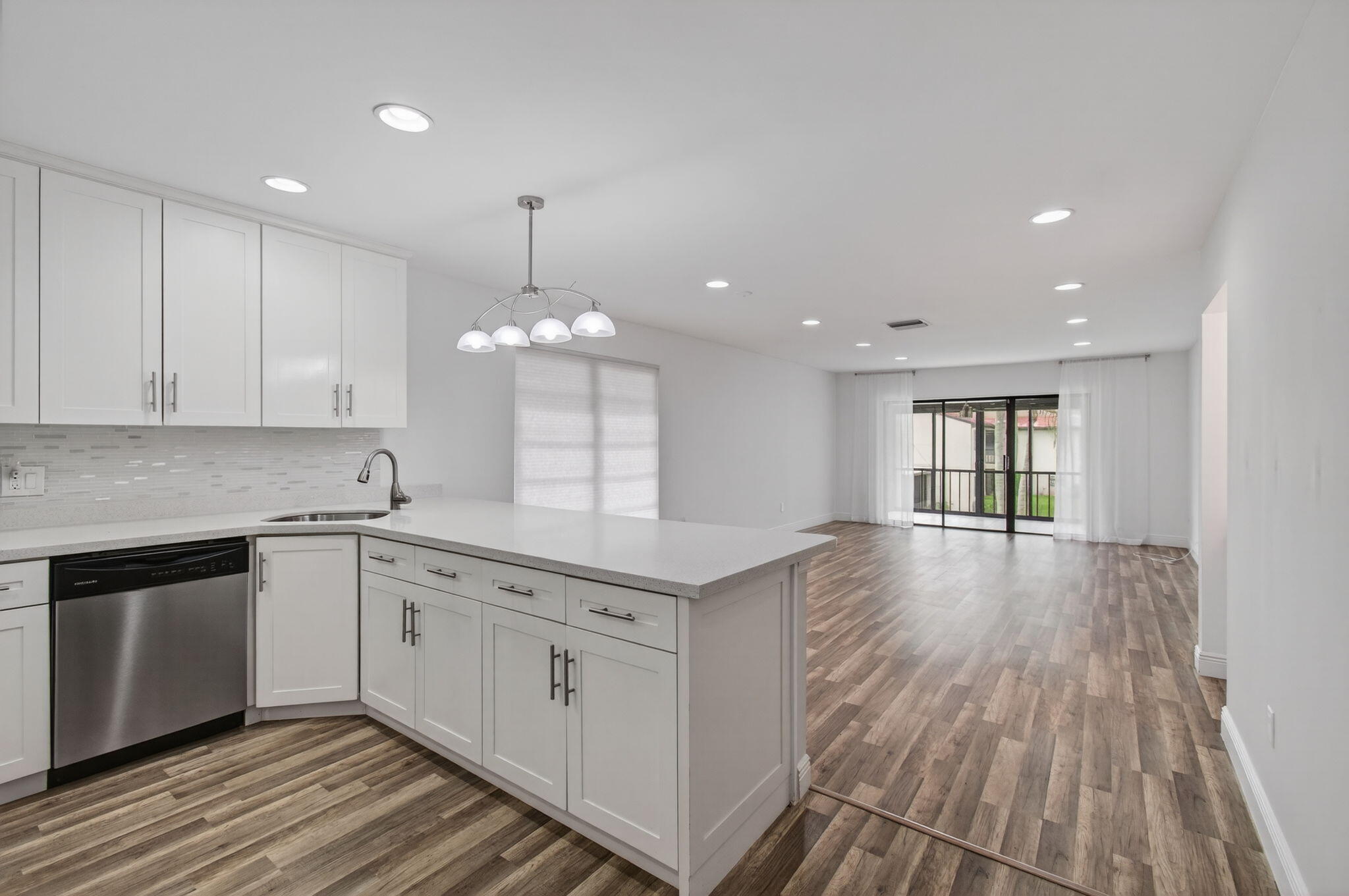 8536 Casa Del Lago #49 -B, Boca Raton FL 33433