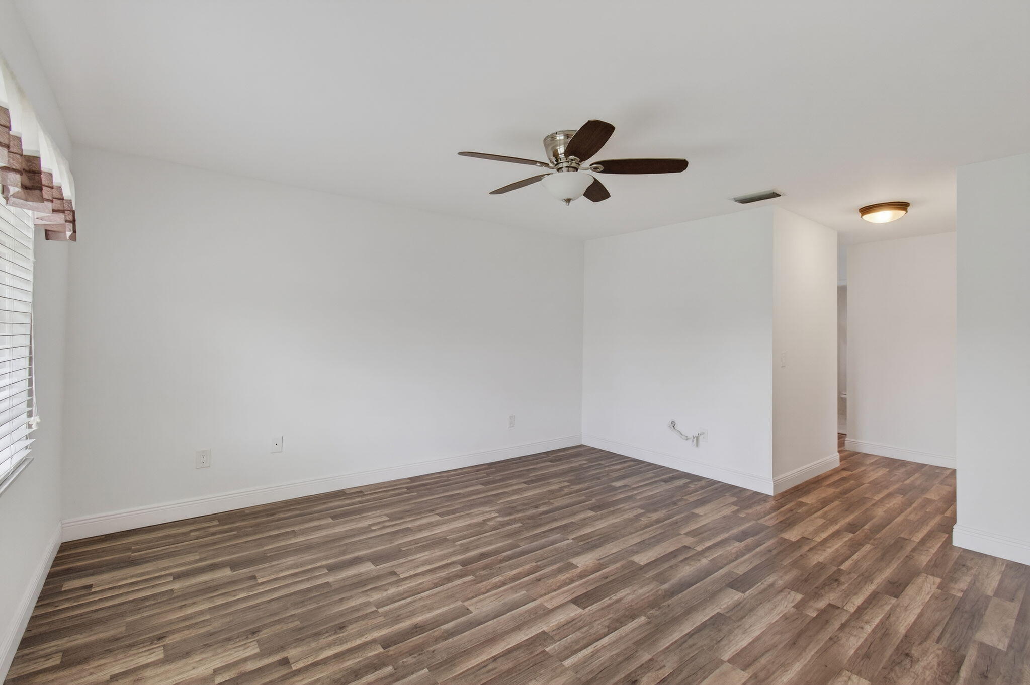 8536 Casa Del Lago #49 -B, Boca Raton FL 33433