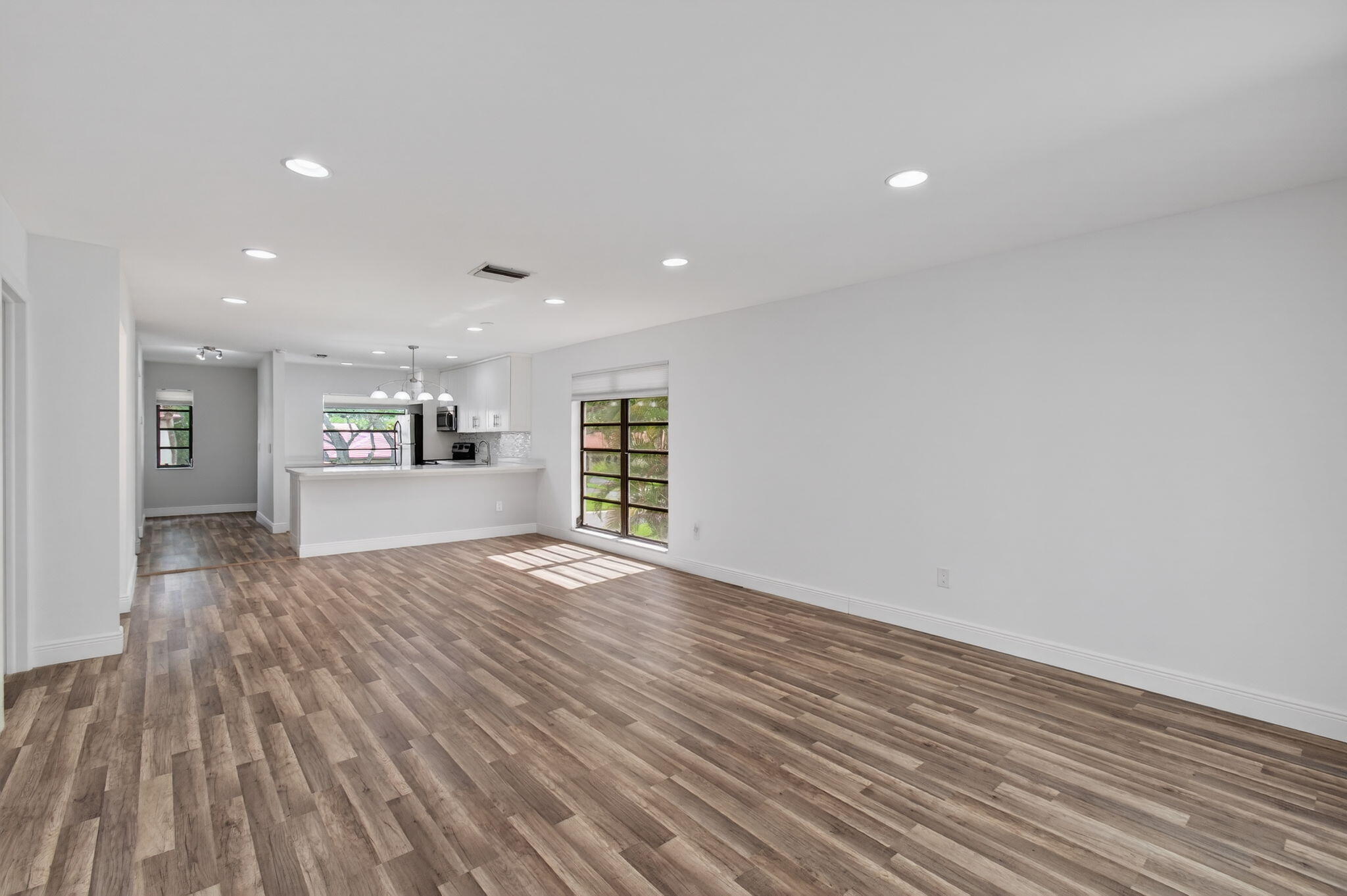8536 Casa Del Lago #49 -B, Boca Raton FL 33433