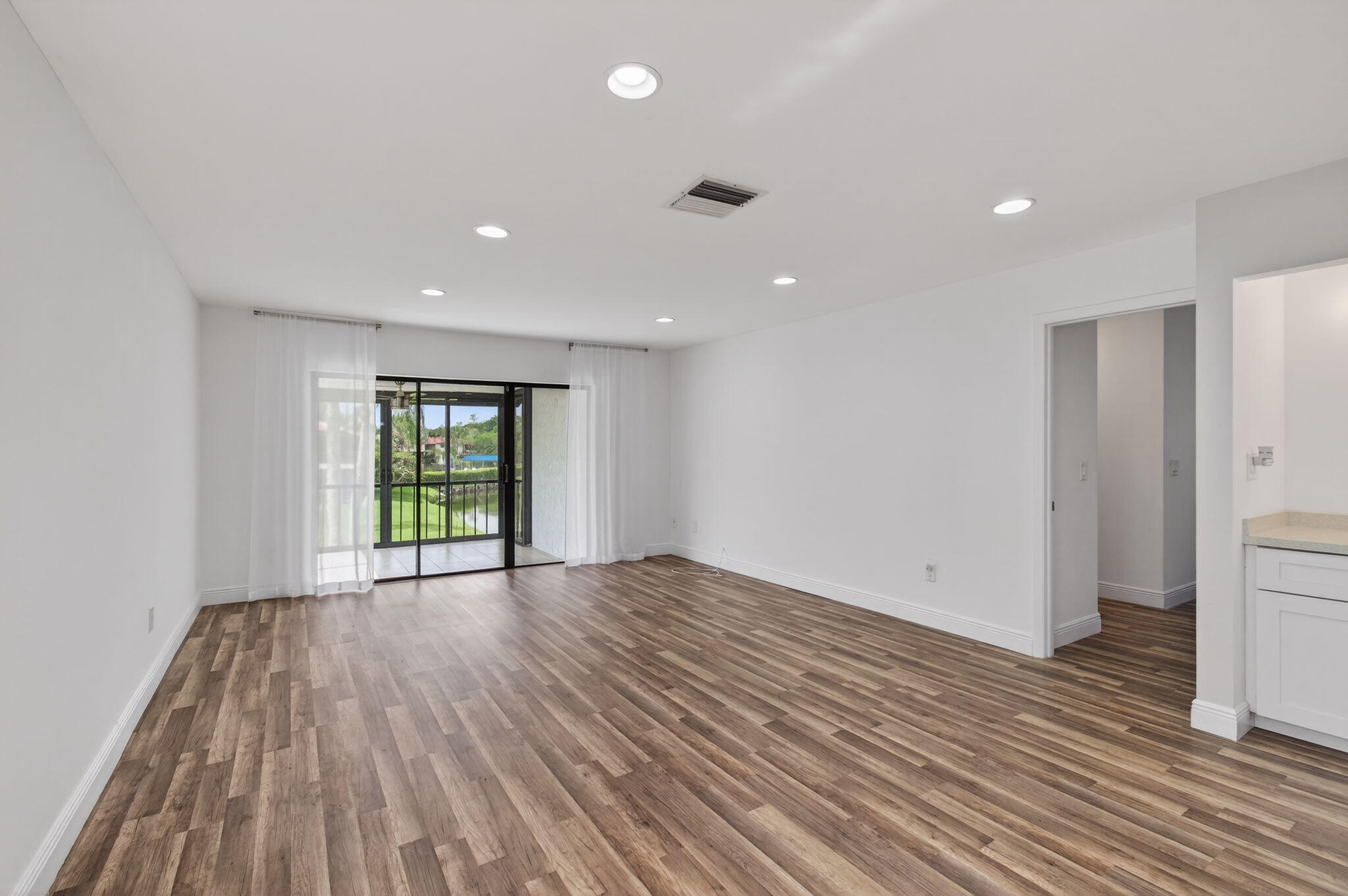 8536 Casa Del Lago #49 -B, Boca Raton FL 33433