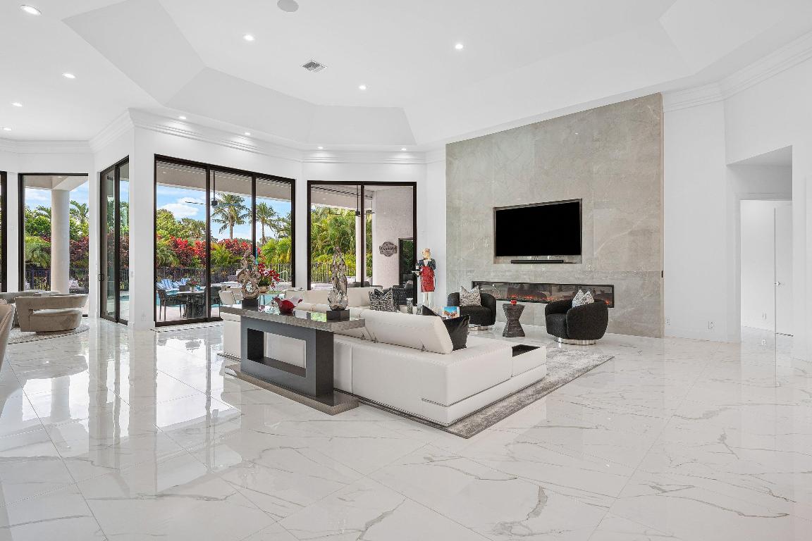 4760 Bocaire, Boca Raton FL 33487