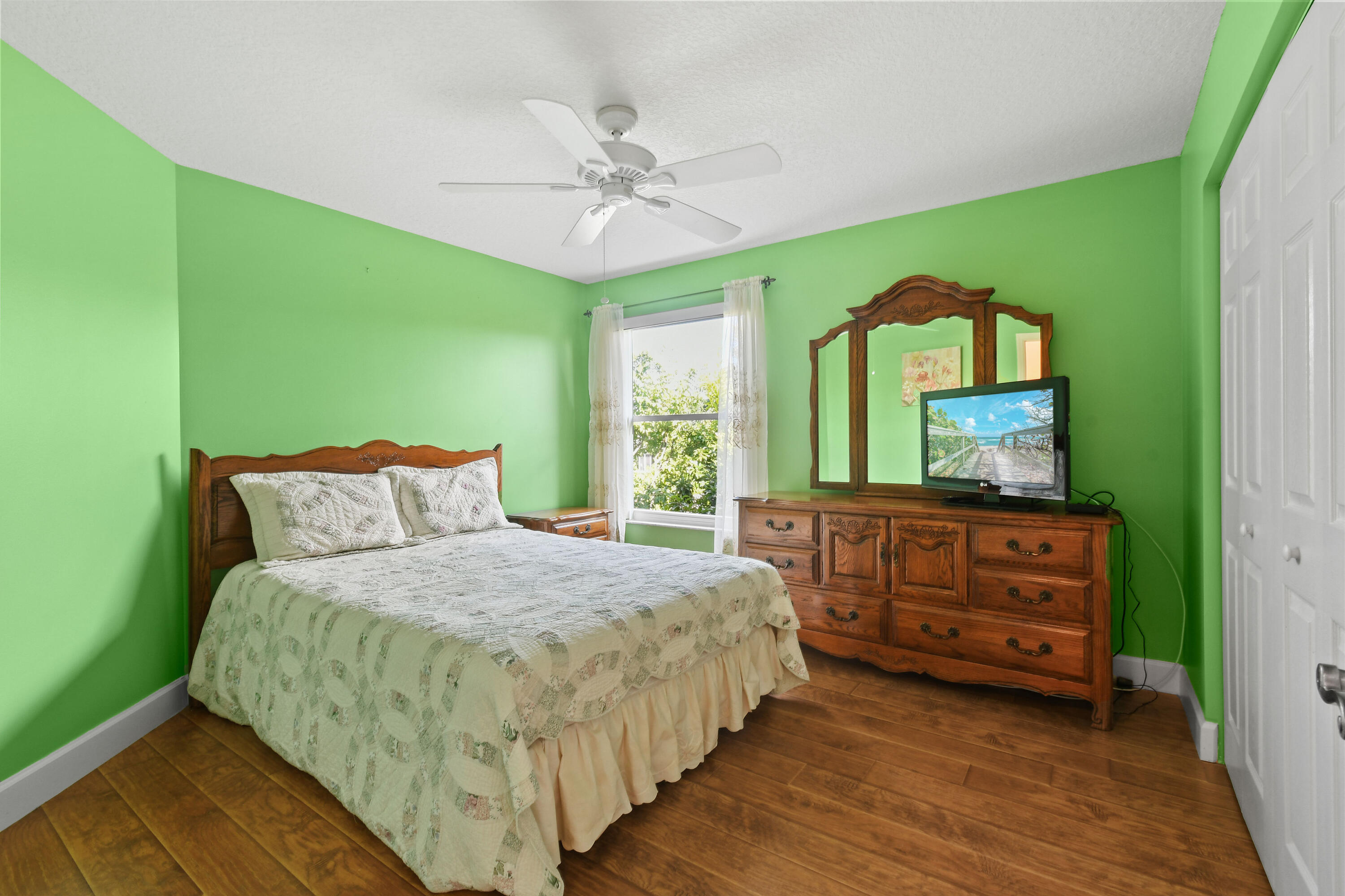 9863 Royal Cardigan, West Palm Beach FL 33411
