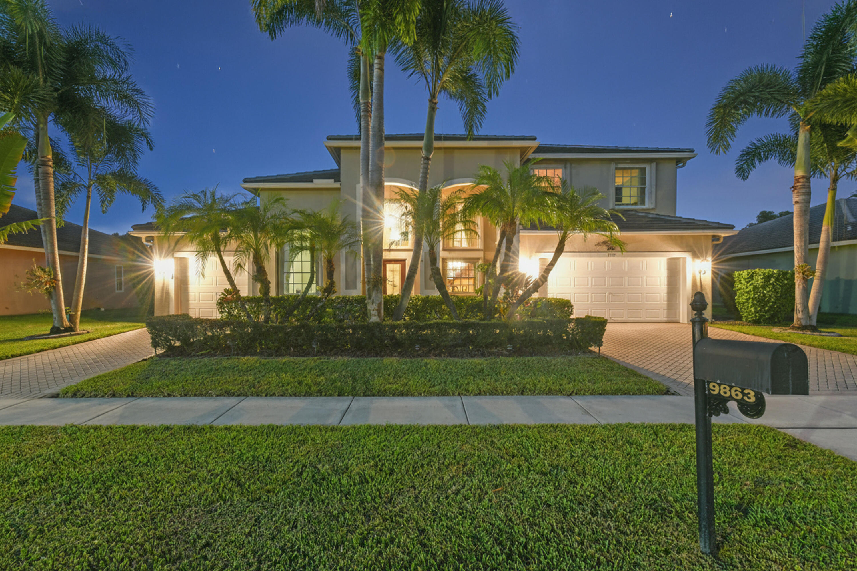 9863 Royal Cardigan, West Palm Beach FL 33411