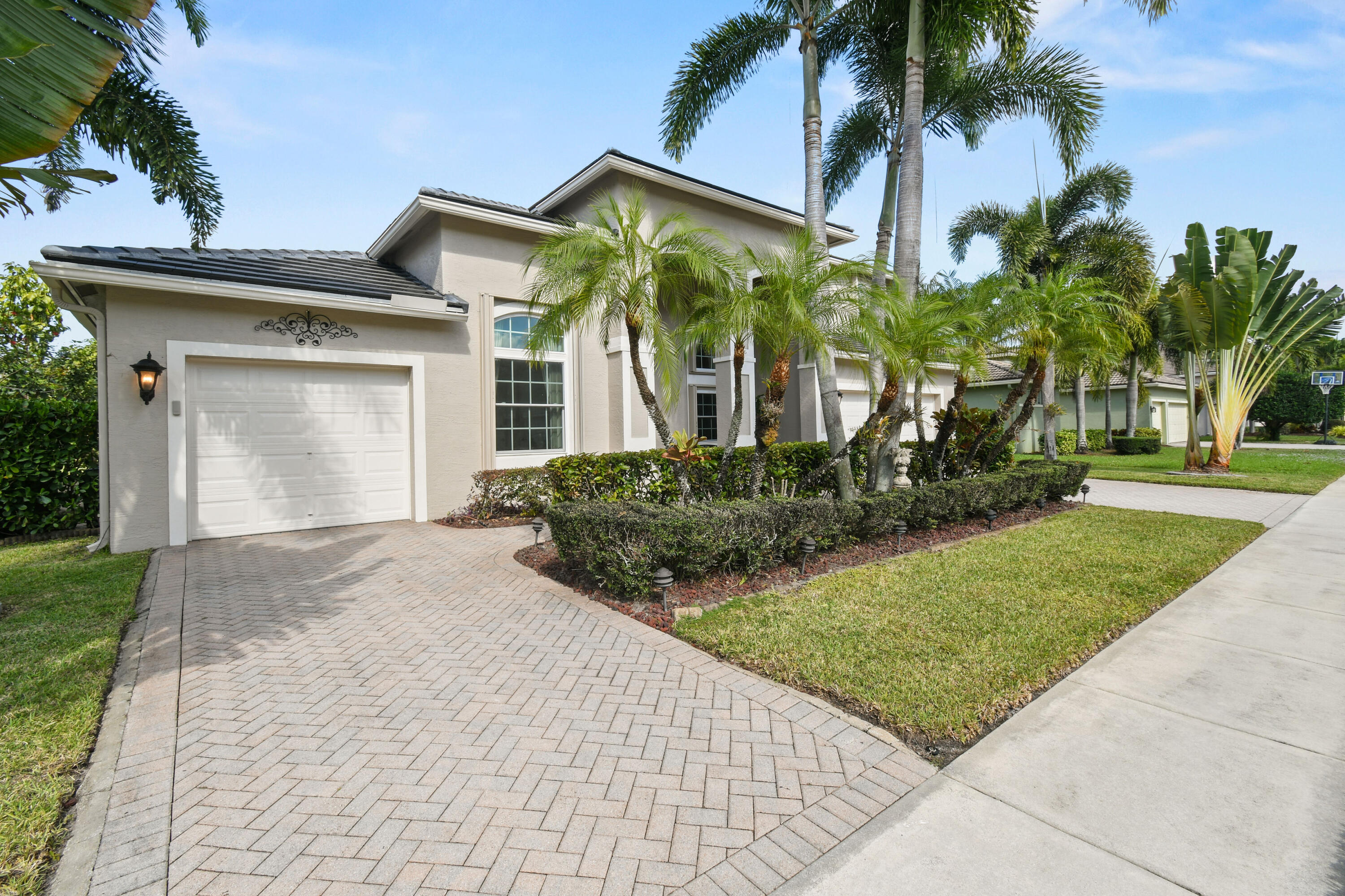 9863 Royal Cardigan, West Palm Beach FL 33411