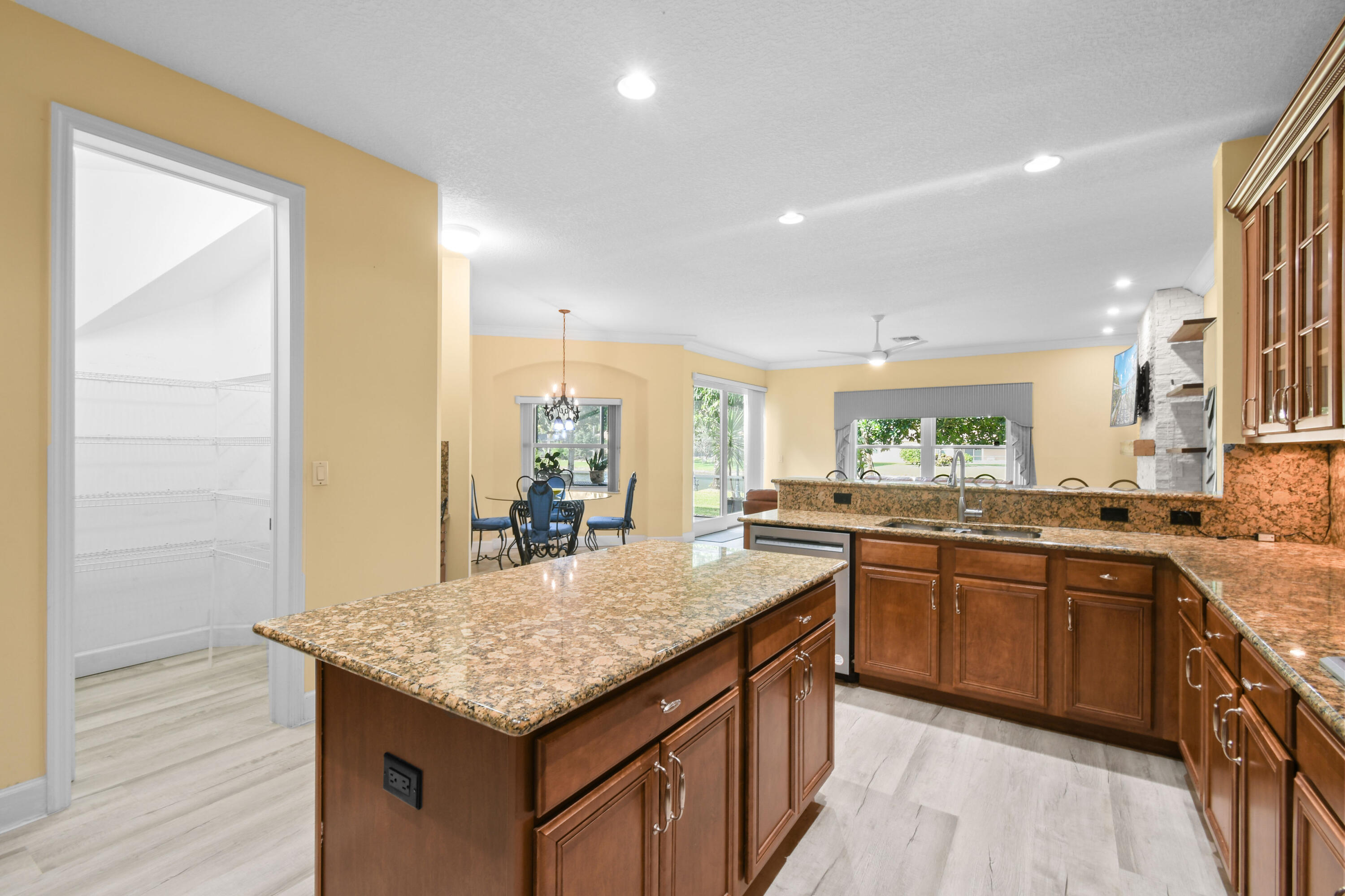9863 Royal Cardigan, West Palm Beach FL 33411