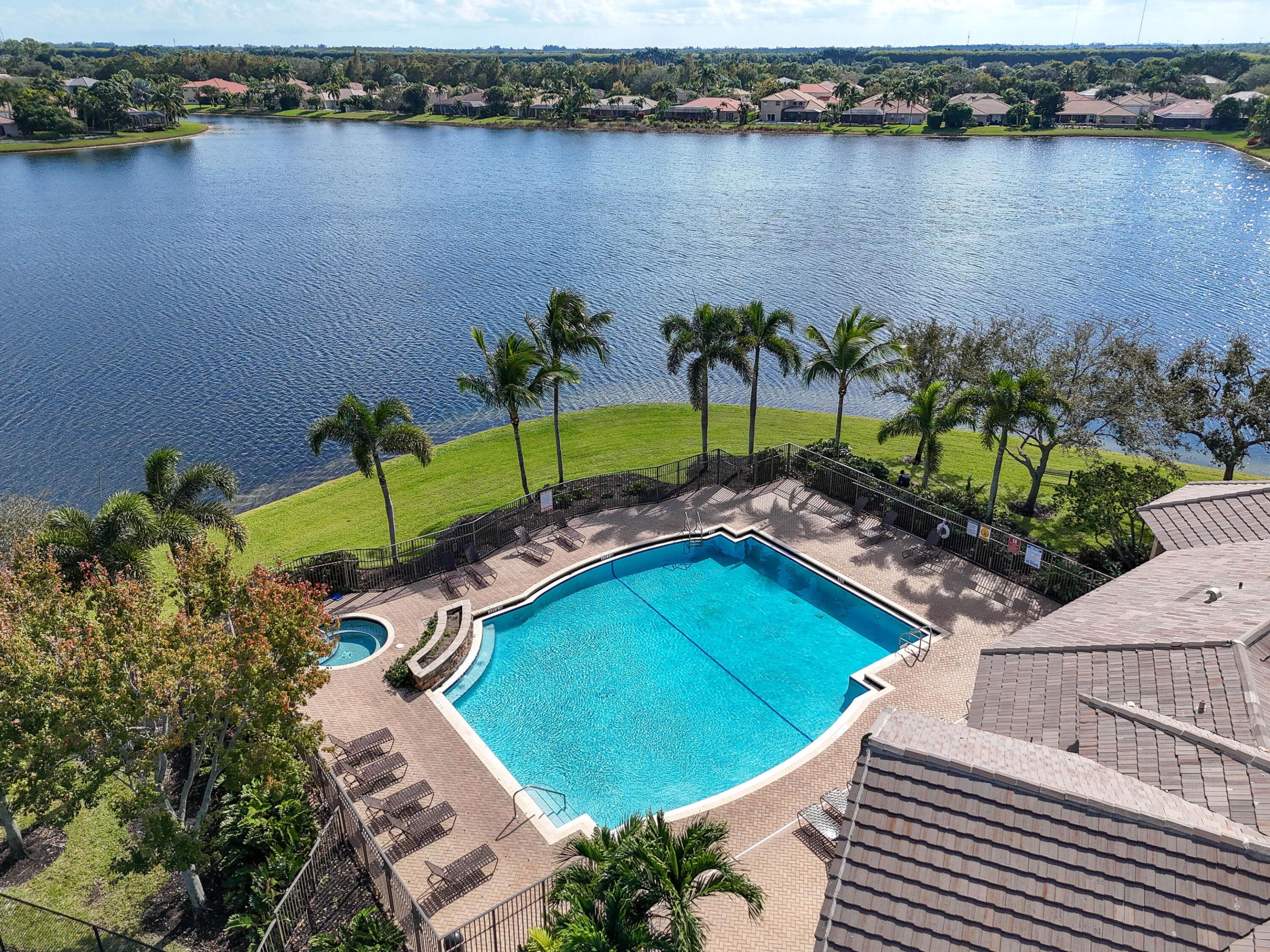 9863 Royal Cardigan, West Palm Beach FL 33411