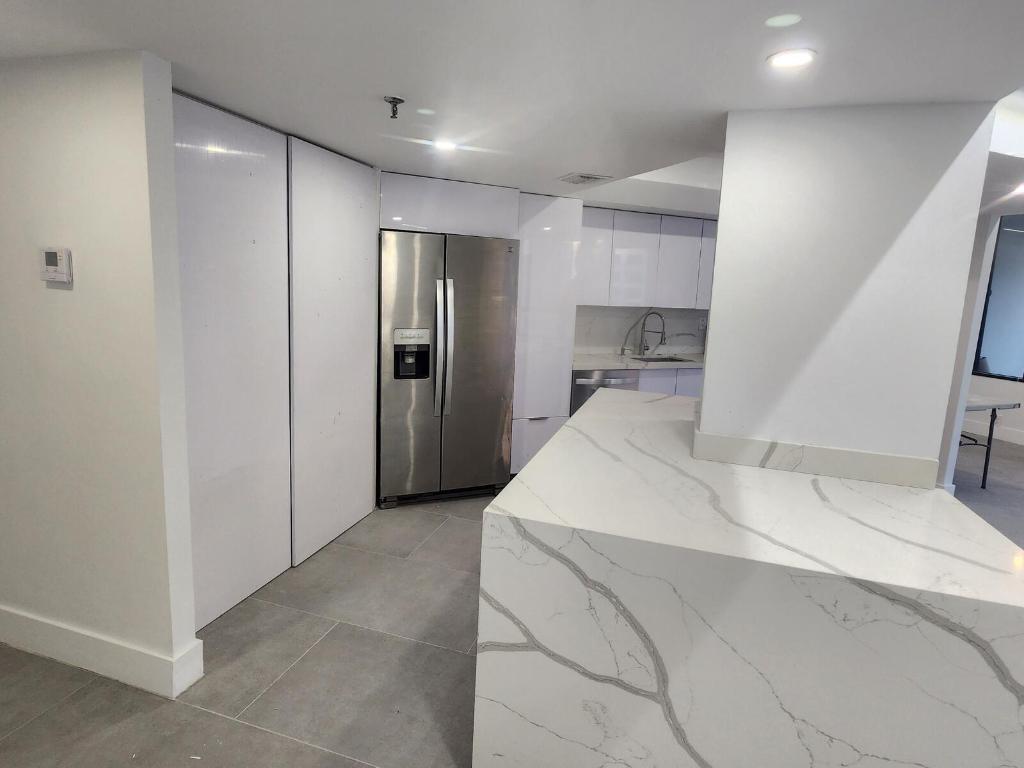 520 Brickell Key #A-1200, Miami FL 33131