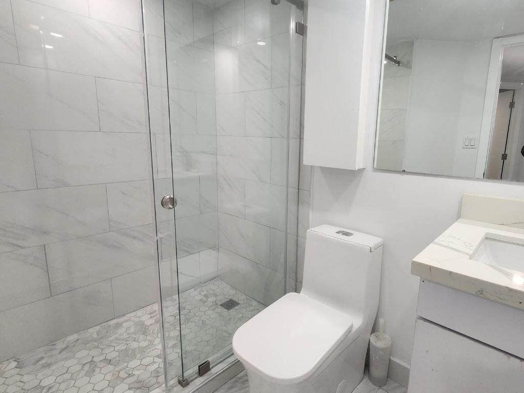 520 Brickell Key #A-1200, Miami FL 33131