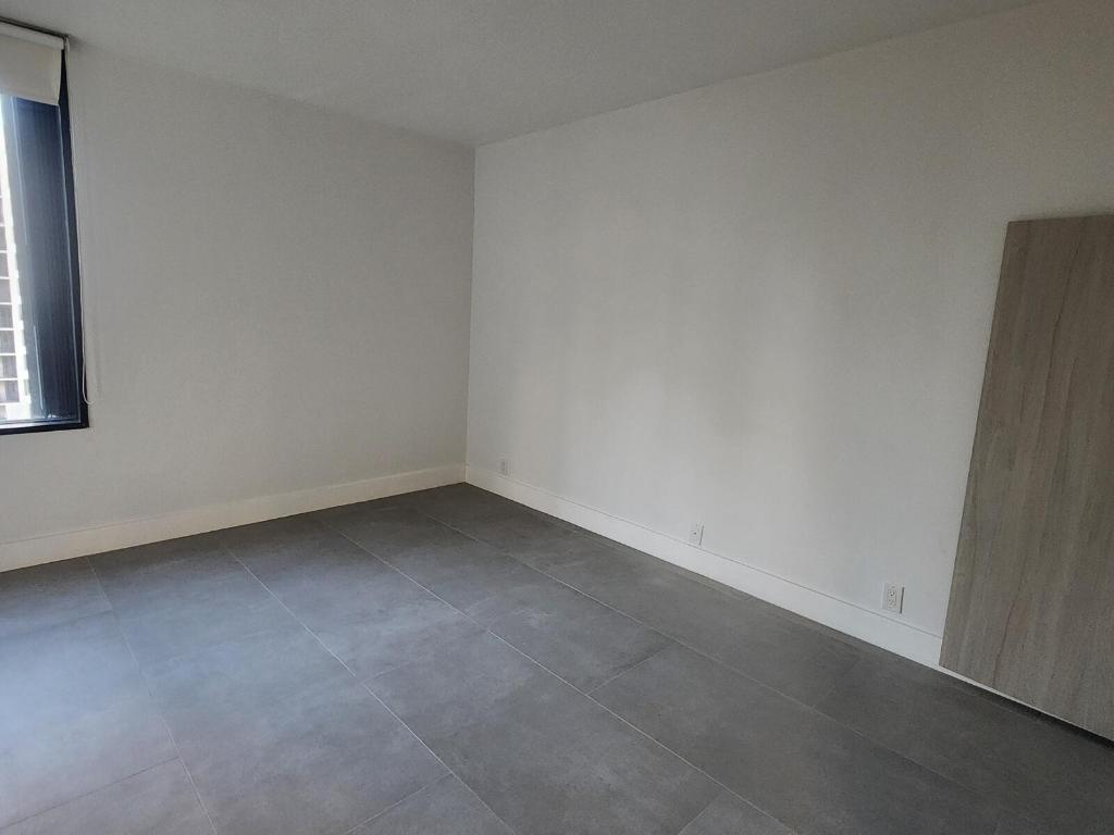 520 Brickell Key #A-1200, Miami FL 33131