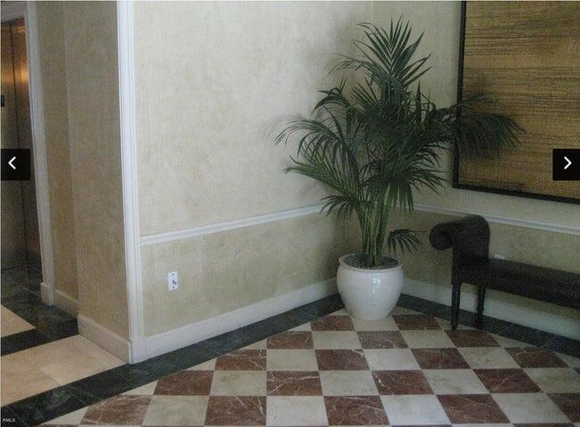 804 E Windward #119, Lantana FL 33462