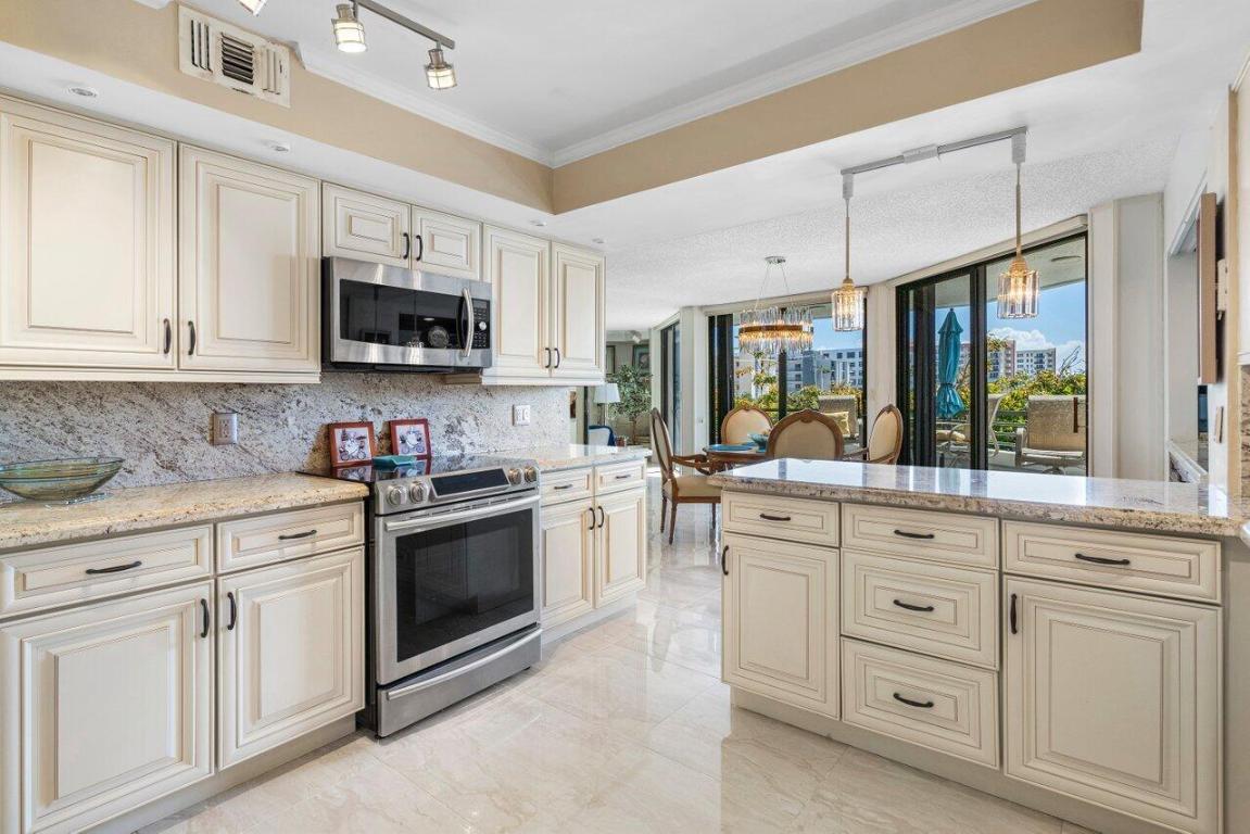 1170 Hillsboro Mile #302, Hillsboro Beach FL 33062
