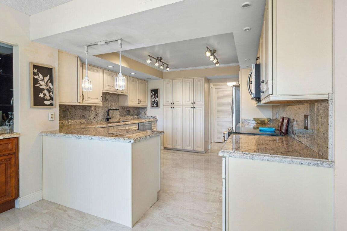 1170 Hillsboro Mile #302, Hillsboro Beach FL 33062