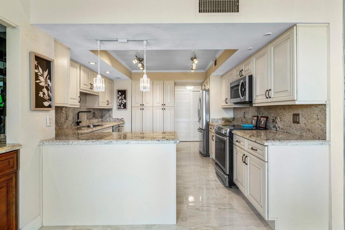 1170 Hillsboro Mile #302, Hillsboro Beach FL 33062