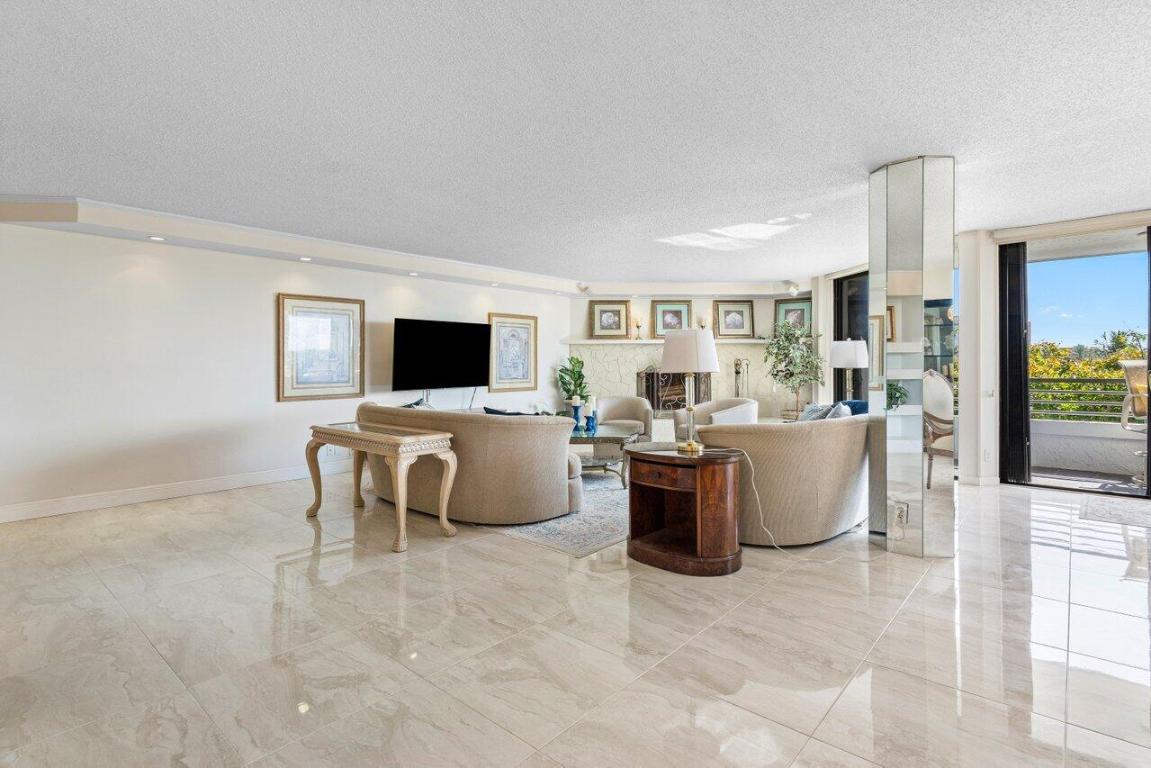 1170 Hillsboro Mile #302, Hillsboro Beach FL 33062