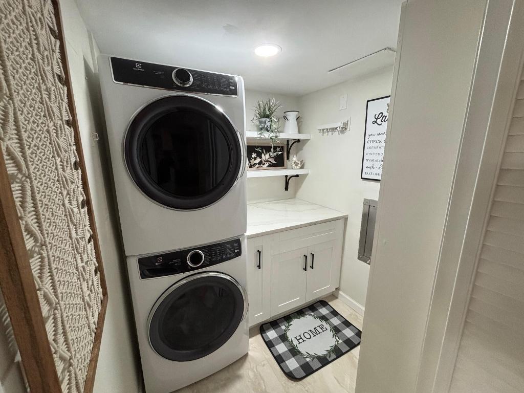 1170 Hillsboro Mile #302, Hillsboro Beach FL 33062
