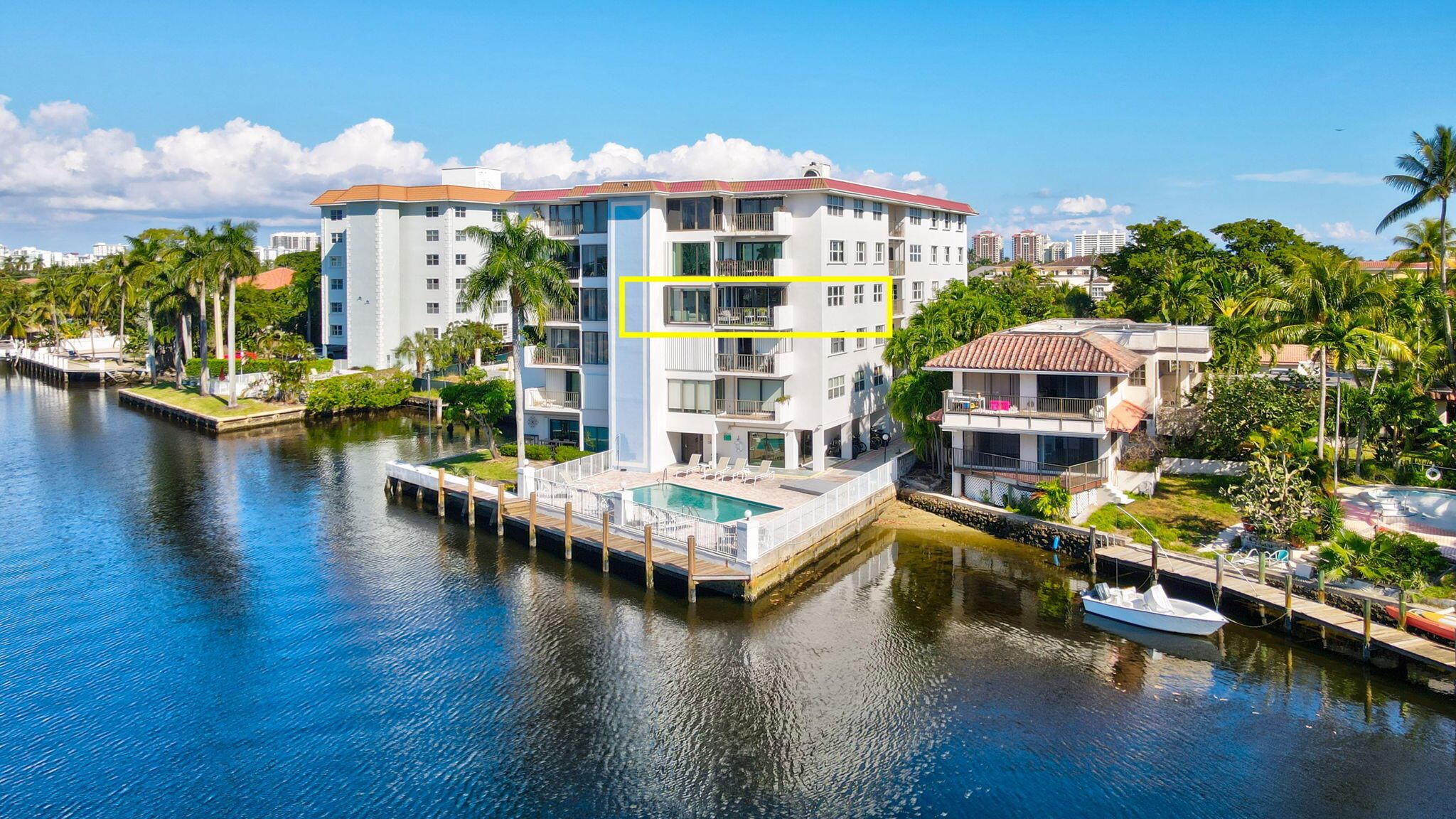 1839 Middle River #303, Fort Lauderdale FL 33305