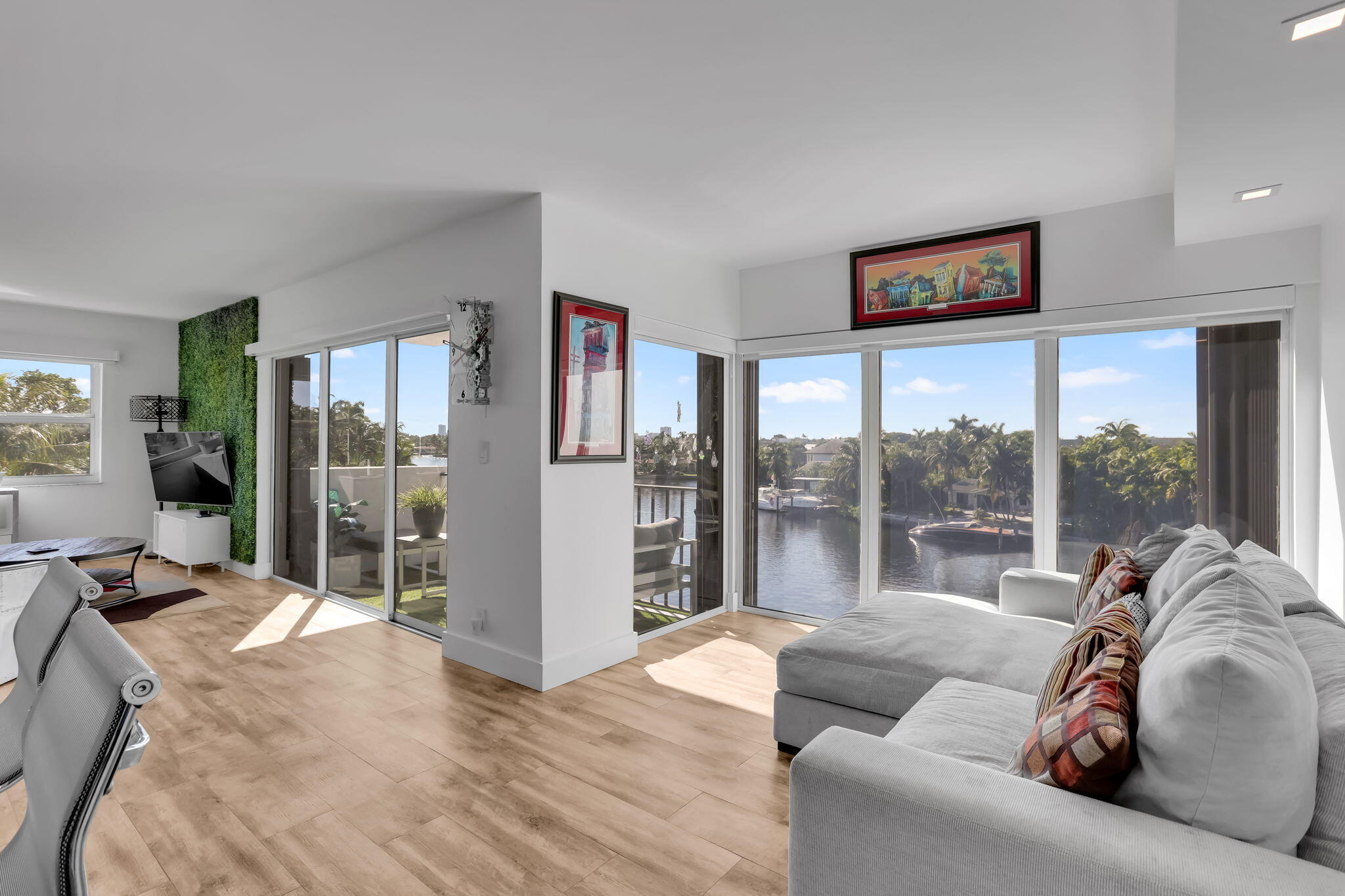 1839 Middle River #303, Fort Lauderdale FL 33305