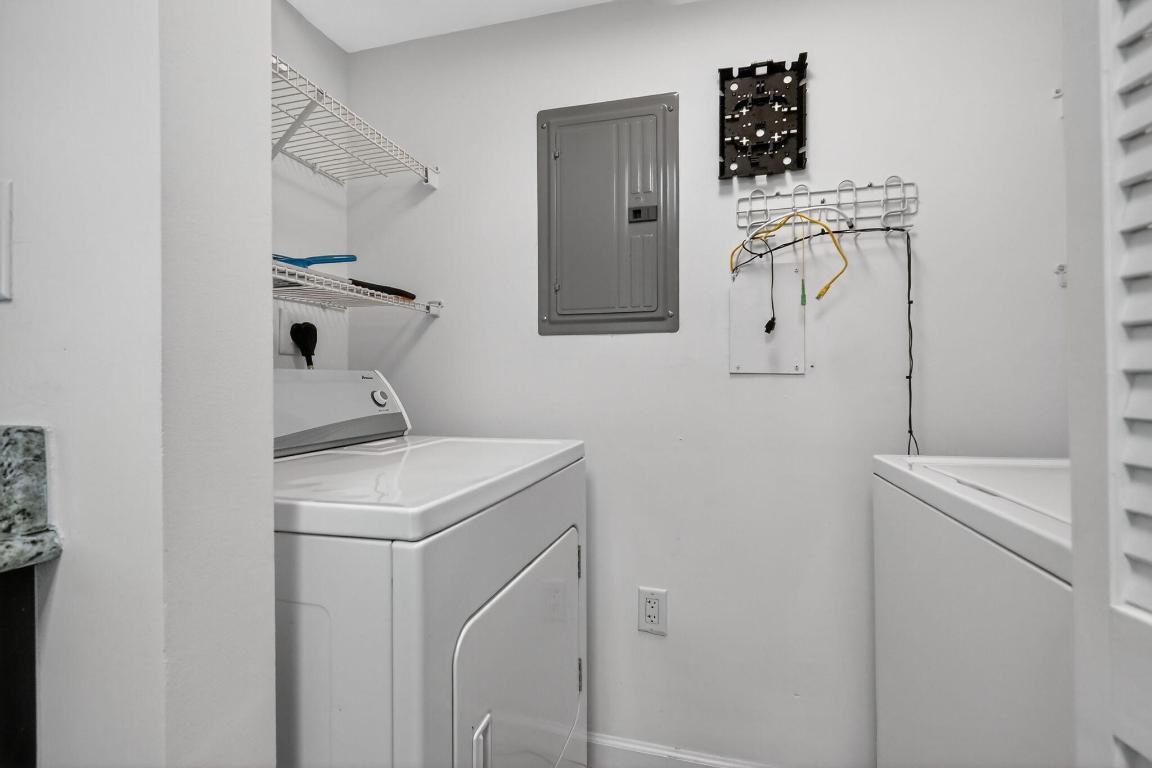 19501 W Country Club #605, Aventura FL 33180