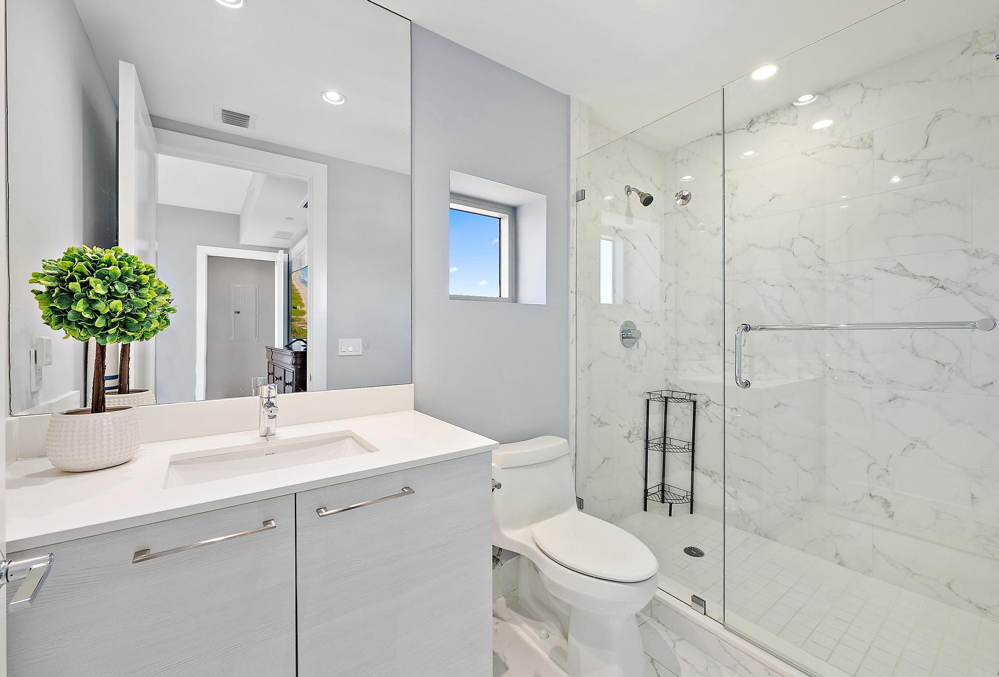 1 Water Club #1604, North Palm Beach FL 33408