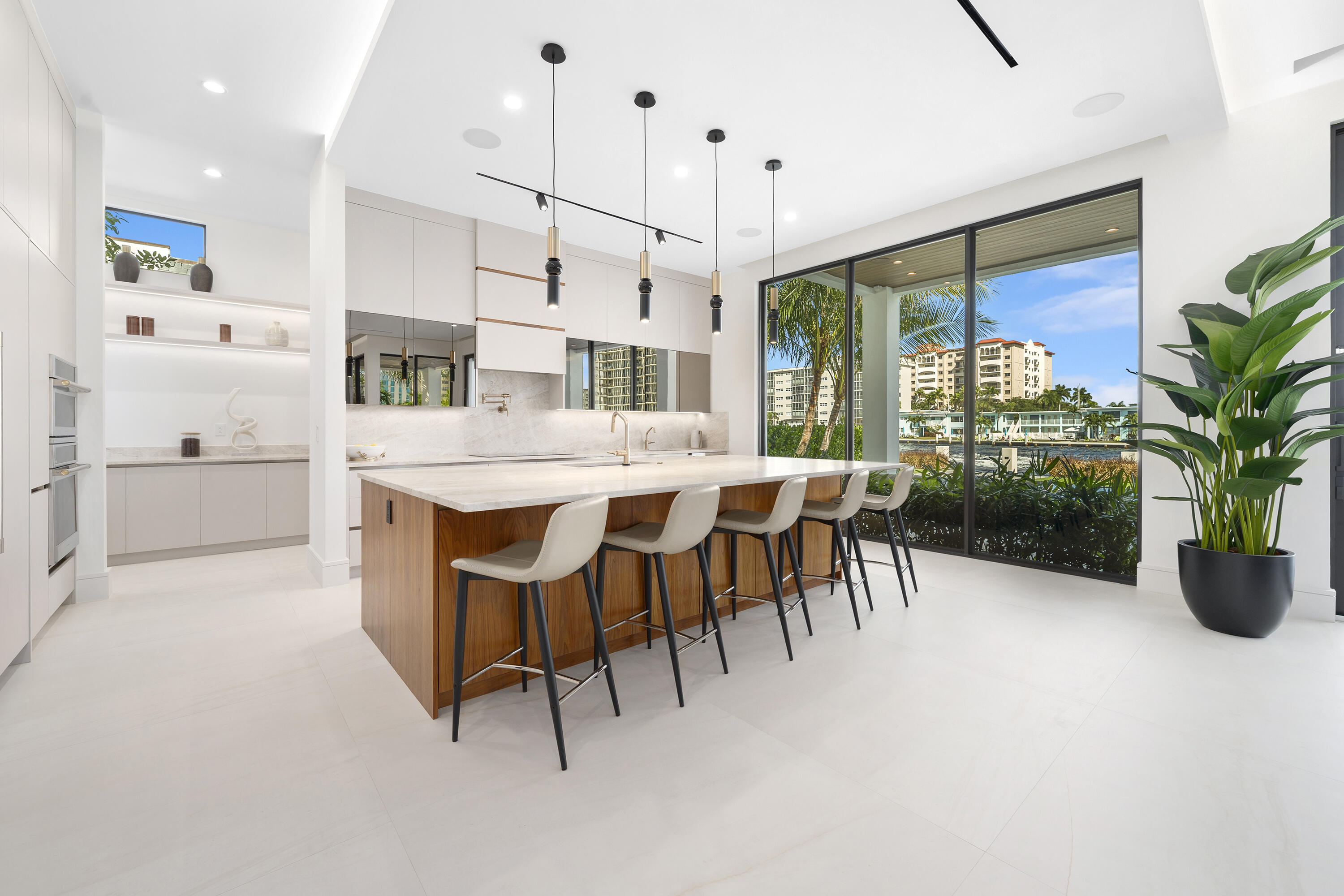 2880 NE 9th, Pompano Beach FL 33062