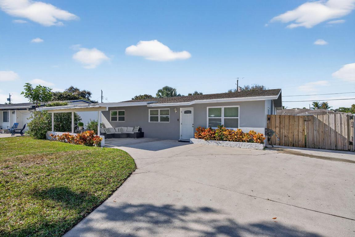 511 Iris, Palm Beach Gardens FL 33410