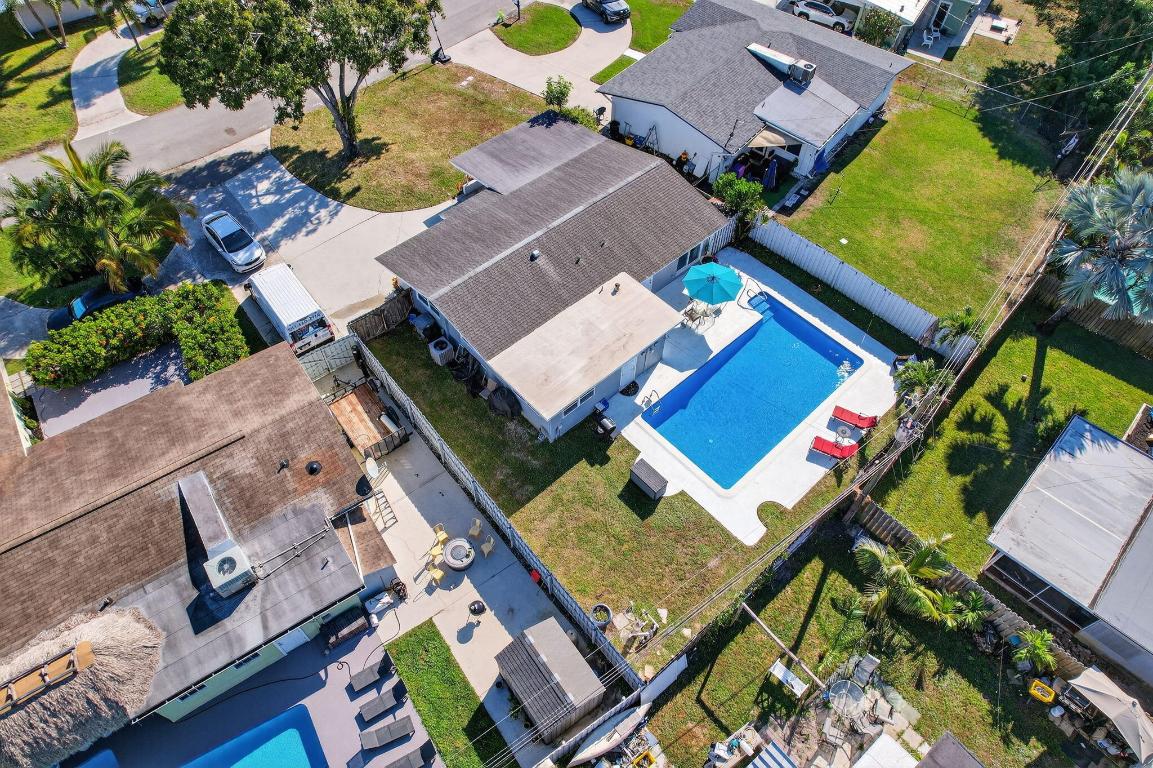 511 Iris, Palm Beach Gardens FL 33410