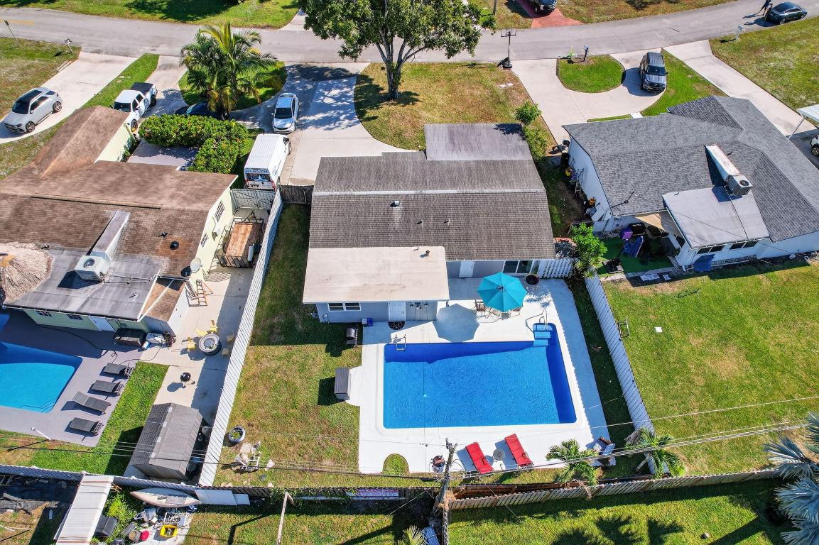 511 Iris, Palm Beach Gardens FL 33410