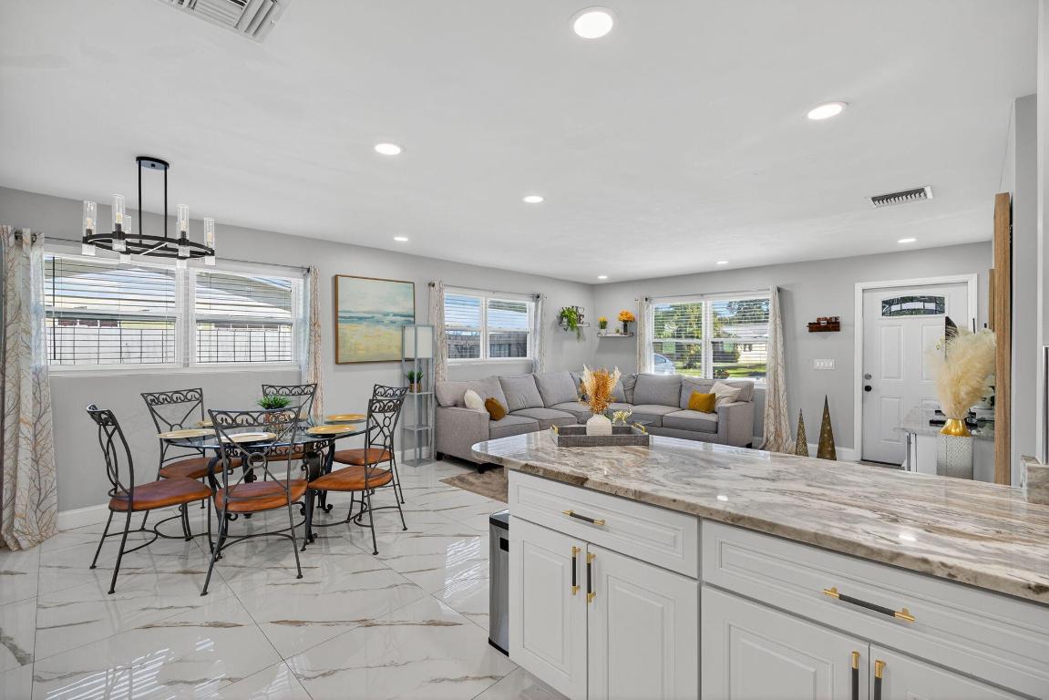 511 Iris, Palm Beach Gardens FL 33410