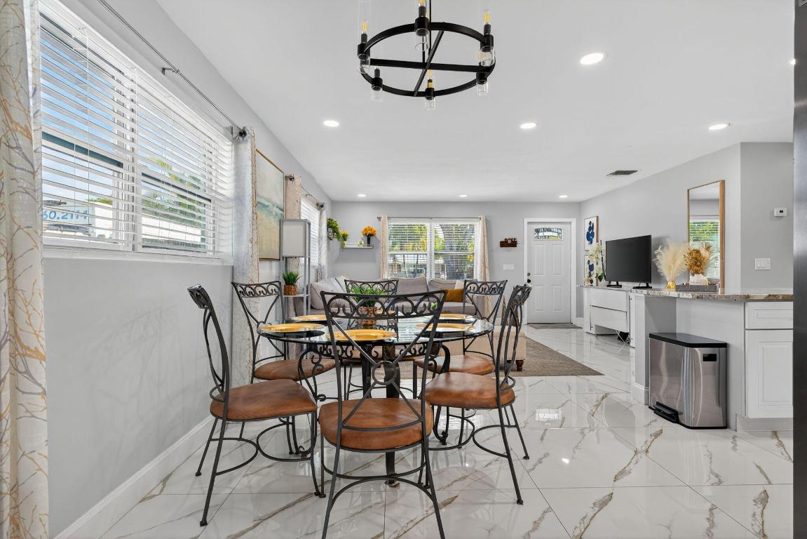 511 Iris, Palm Beach Gardens FL 33410